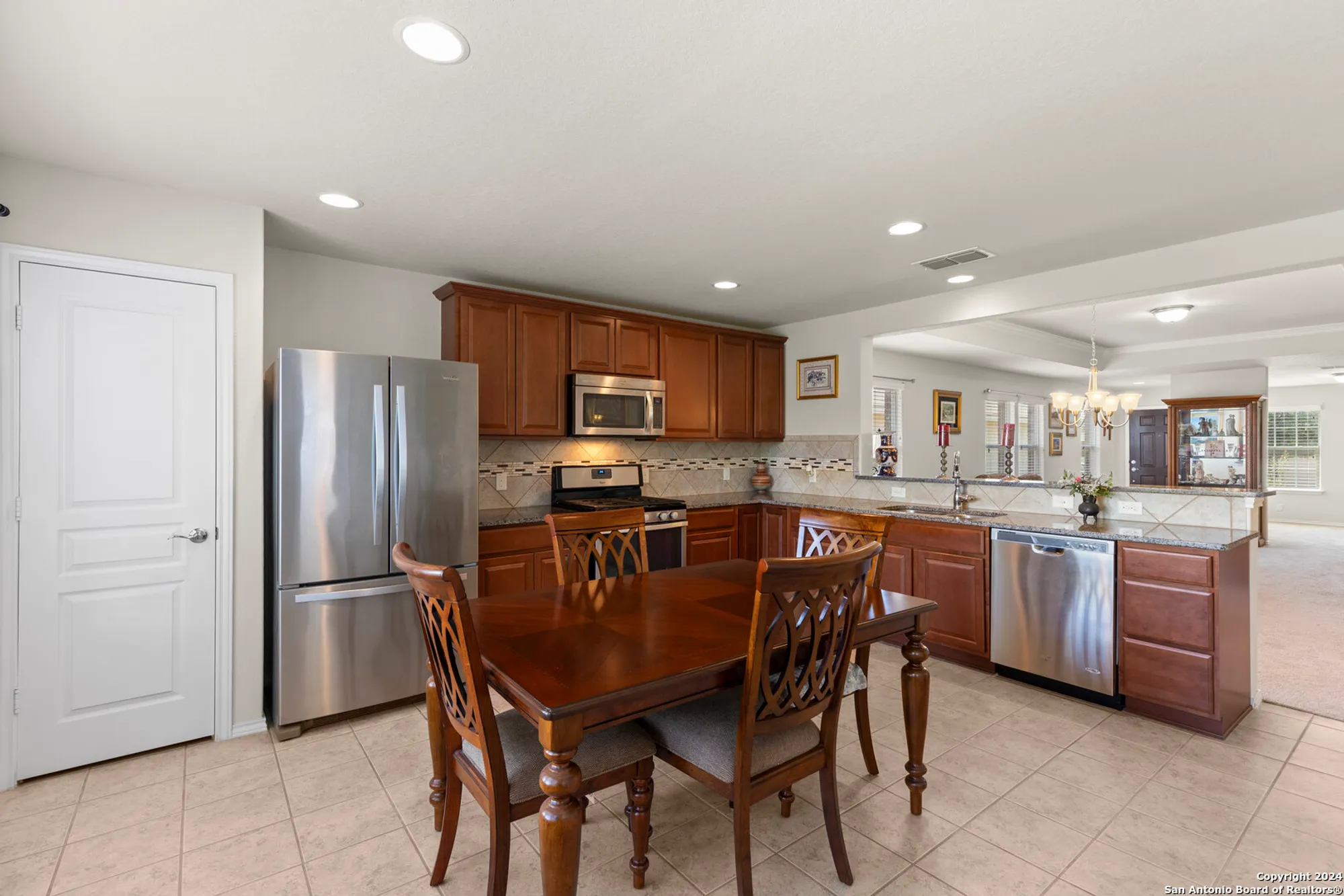 Property Slideshow image 11 of 28 | 12907 pronghorn oak, San Antonio, TX, 78253
