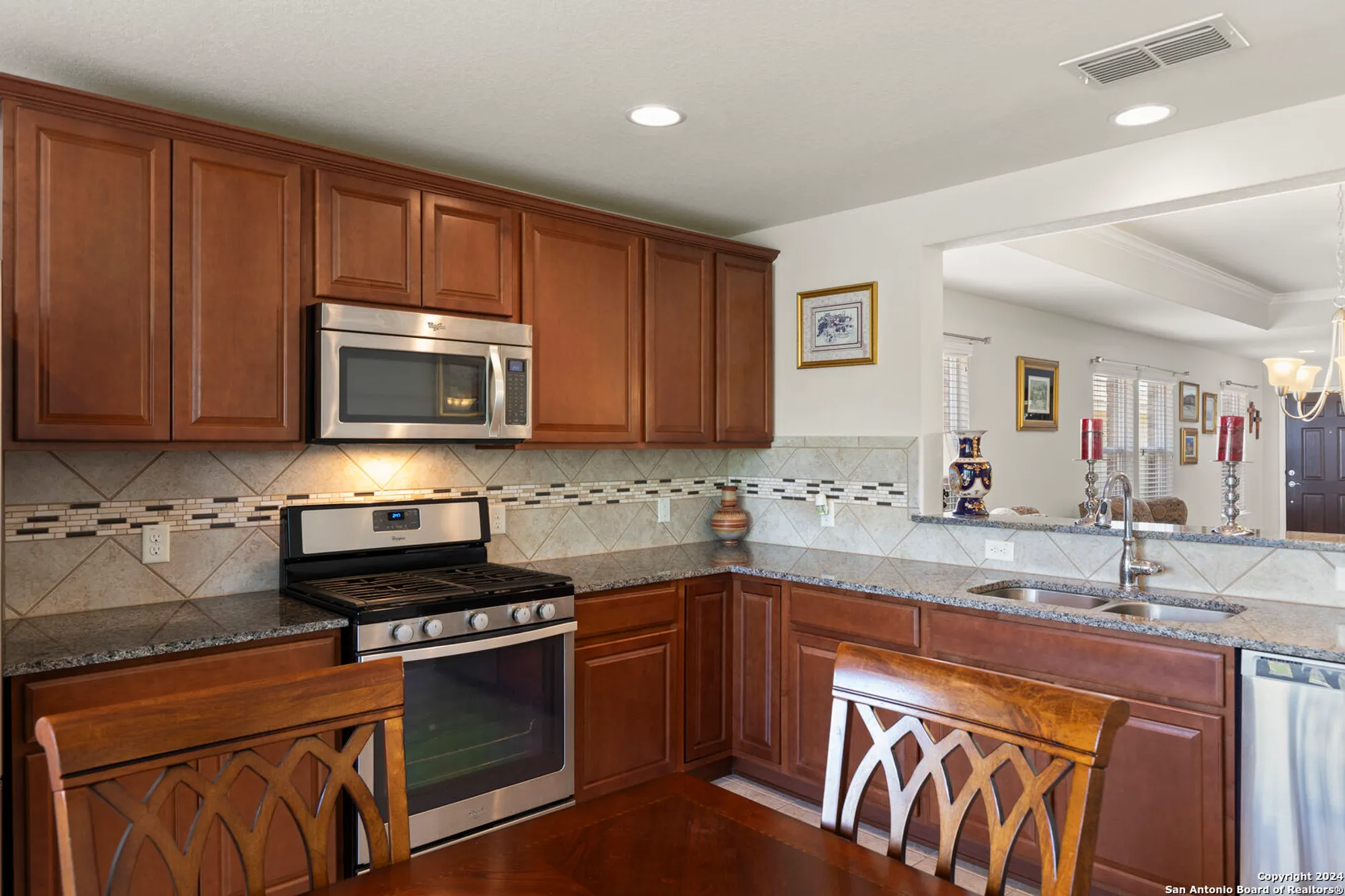 Property Slideshow image 14 of 28 | 12907 pronghorn oak, San Antonio, TX, 78253