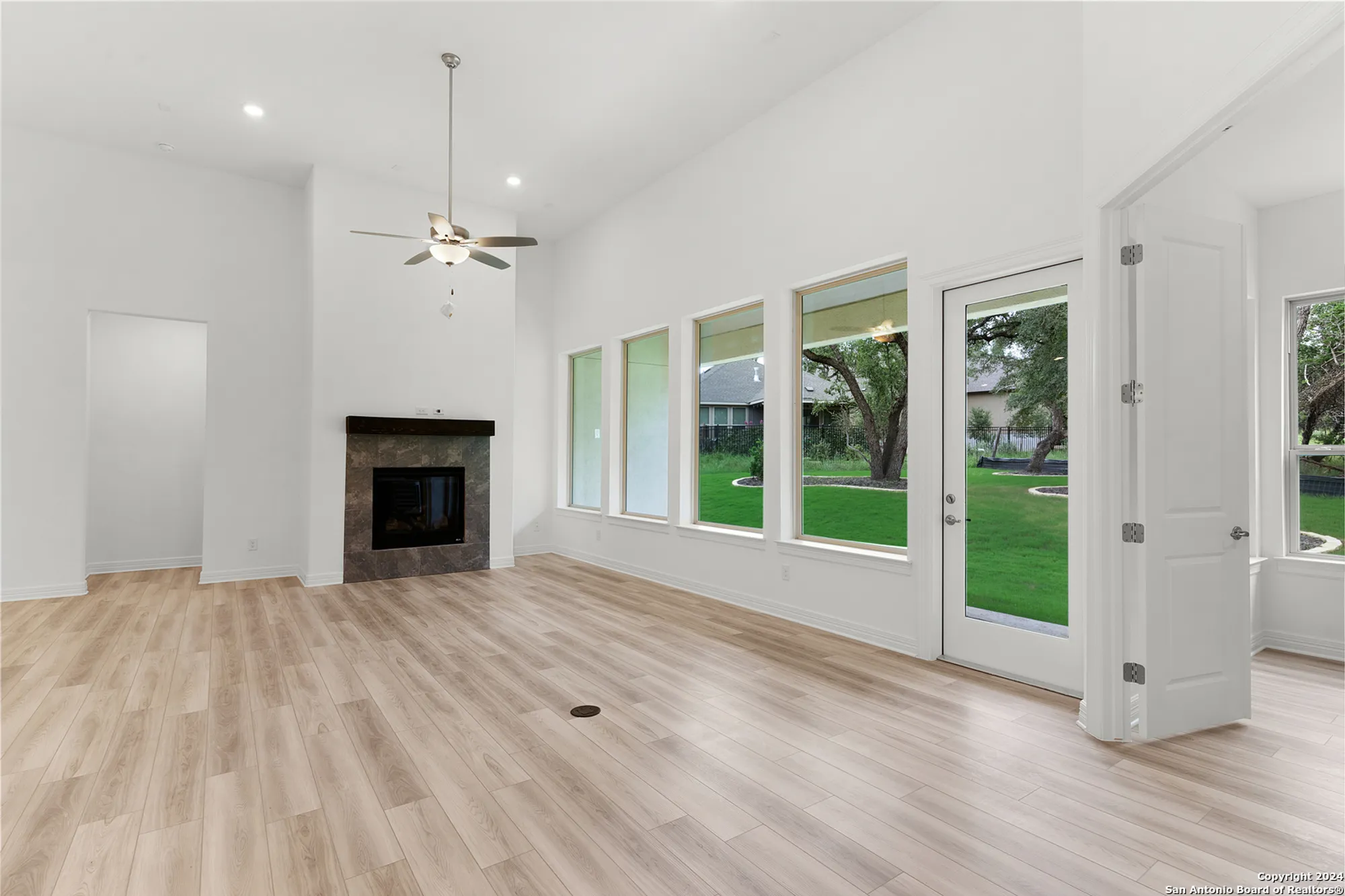 Property Slideshow image 12 of 42 | 28302 frank ter, San Antonio, TX, 78260