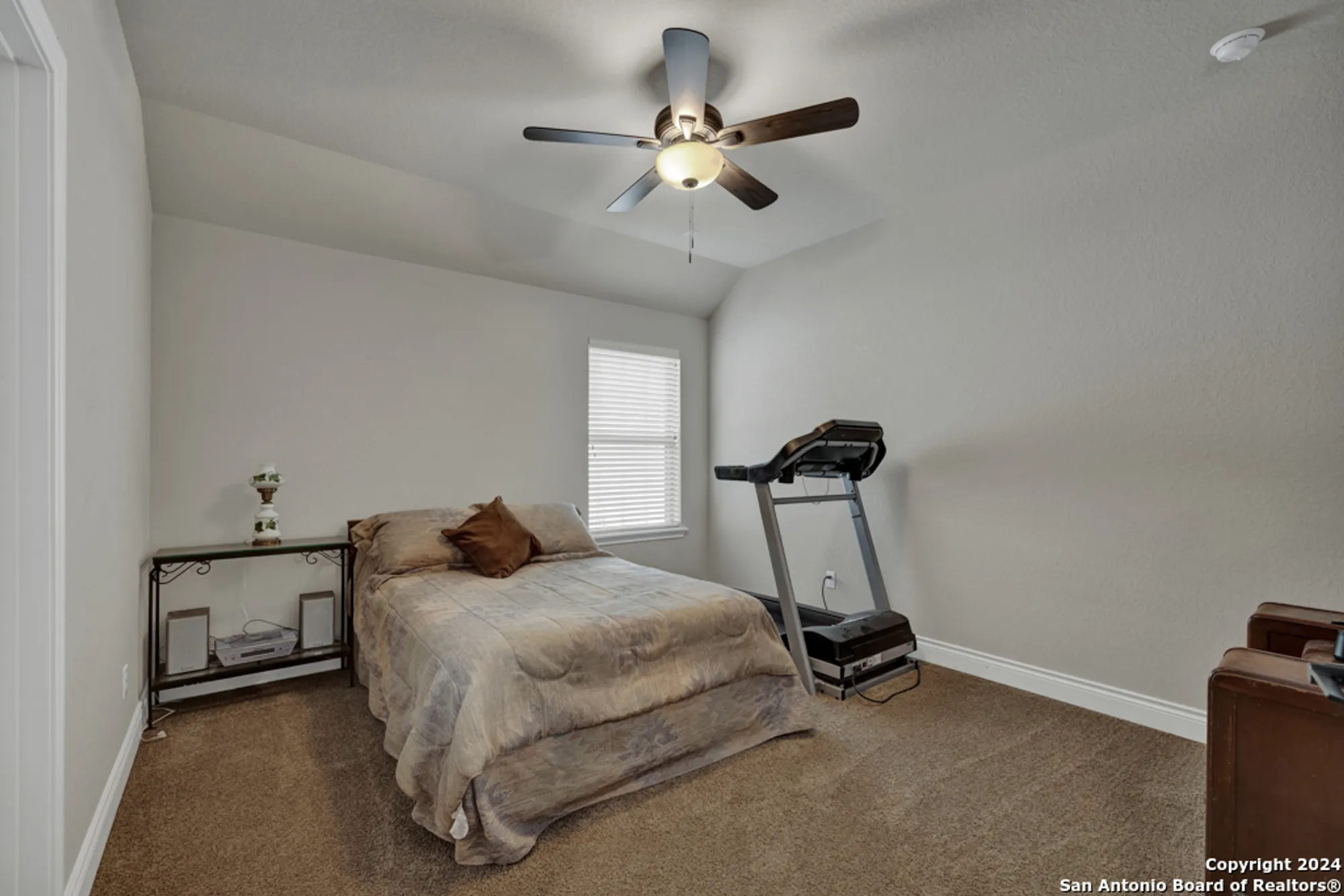 Property Slideshow image 11 of 41 | 588 vale ct, New Braunfels, TX, 78132