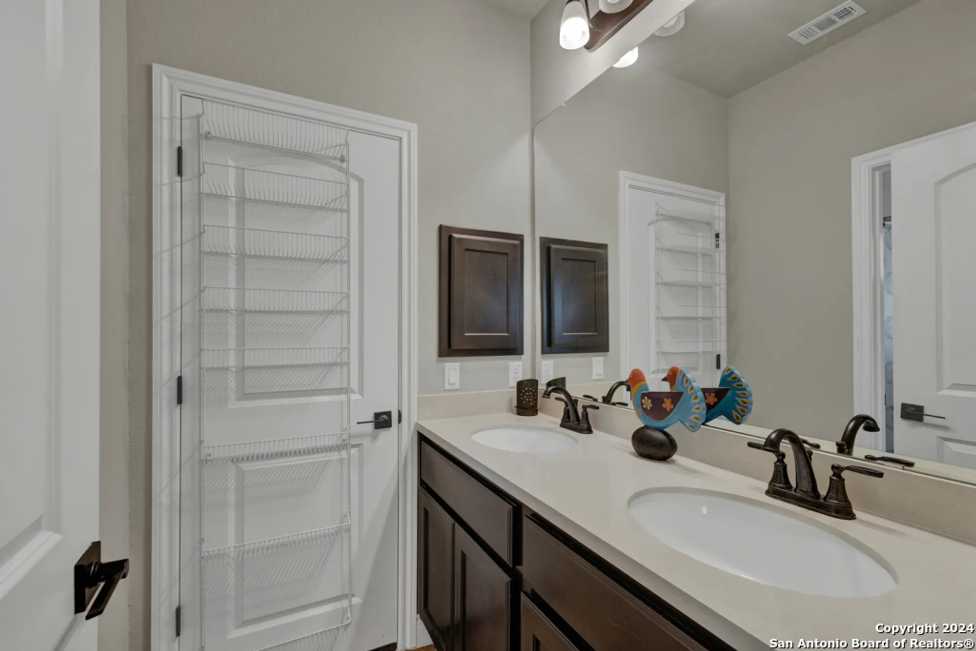 Property Slideshow image 13 of 41 | 588 vale ct, New Braunfels, TX, 78132
