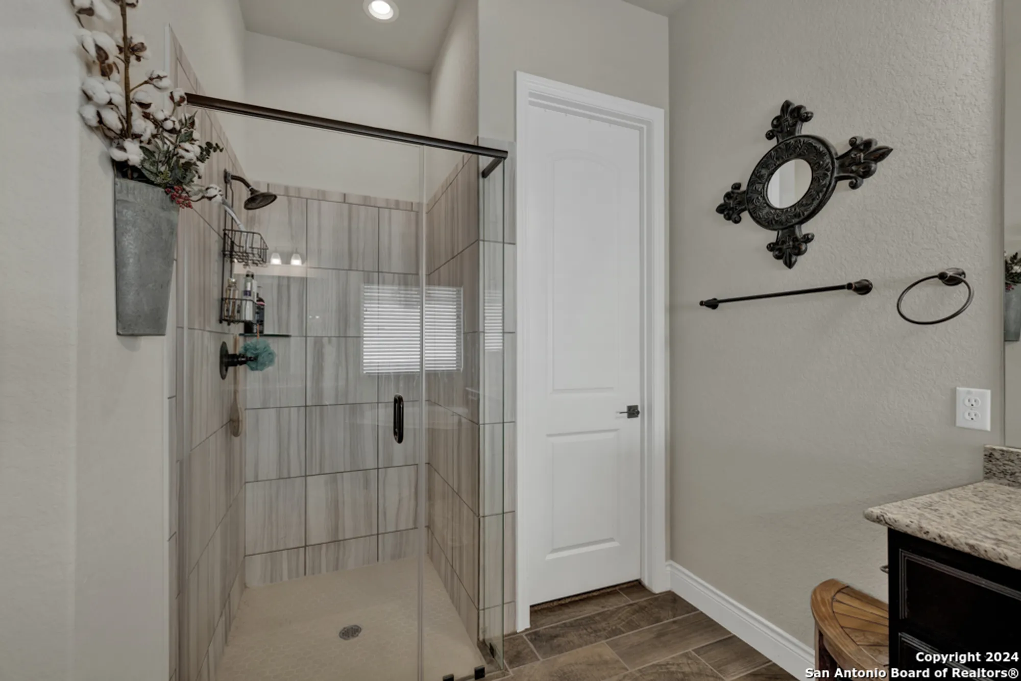 Property Slideshow image 15 of 41 | 588 vale ct, New Braunfels, TX, 78132