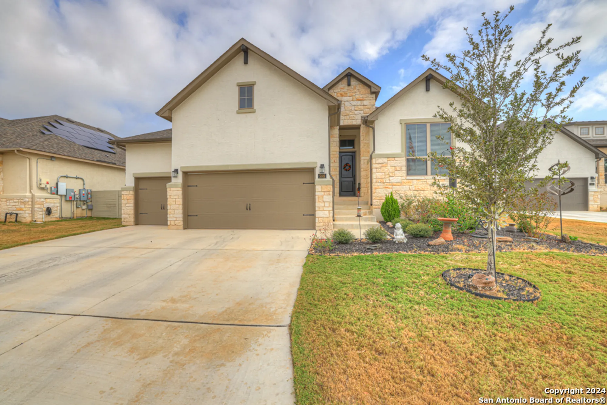 Property Slideshow image 1 of 41 | 588 vale ct, New Braunfels, TX, 78132