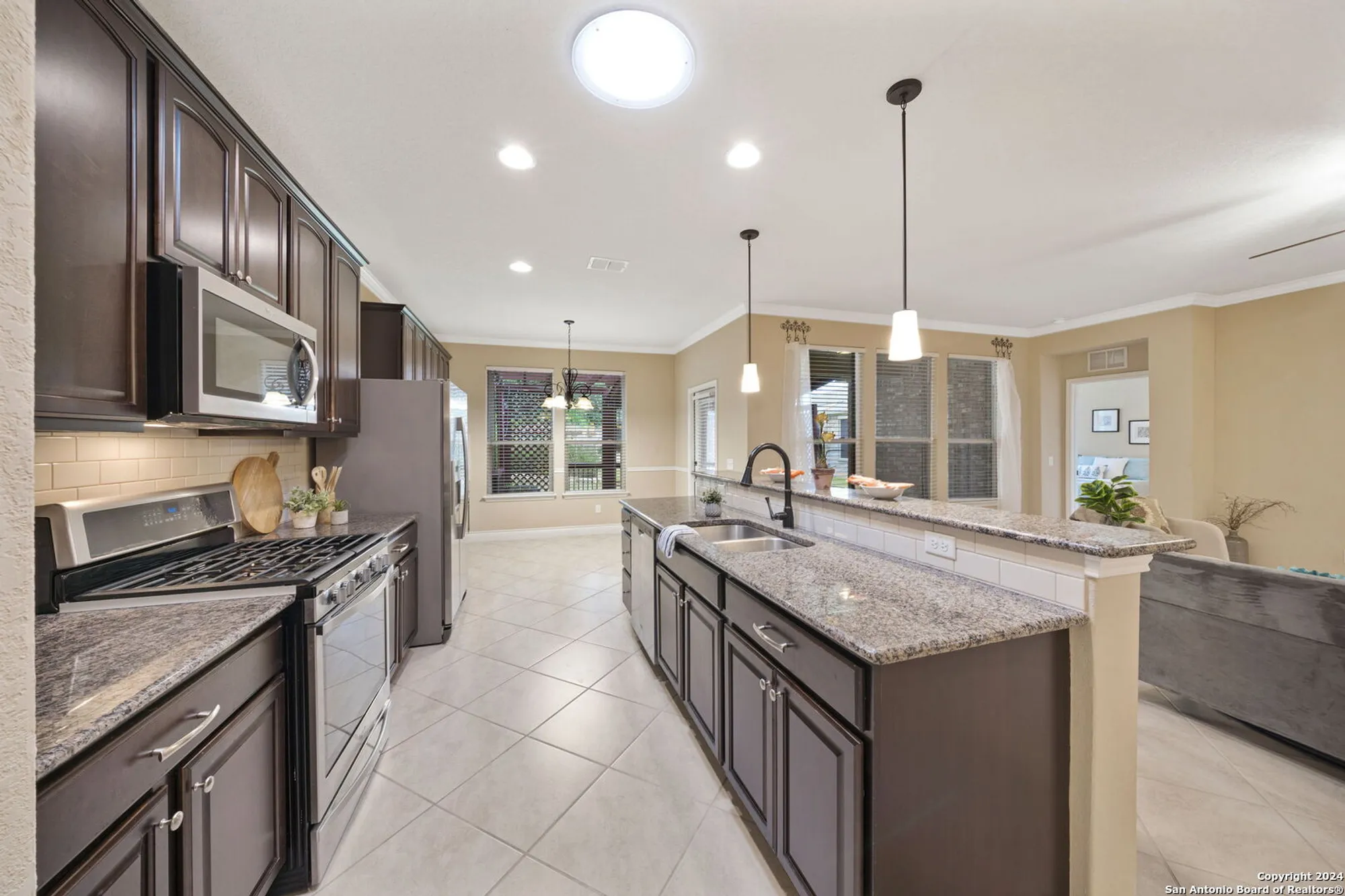 Property Slideshow image 11 of 36 | 3927 deep river, San Antonio, TX, 78253