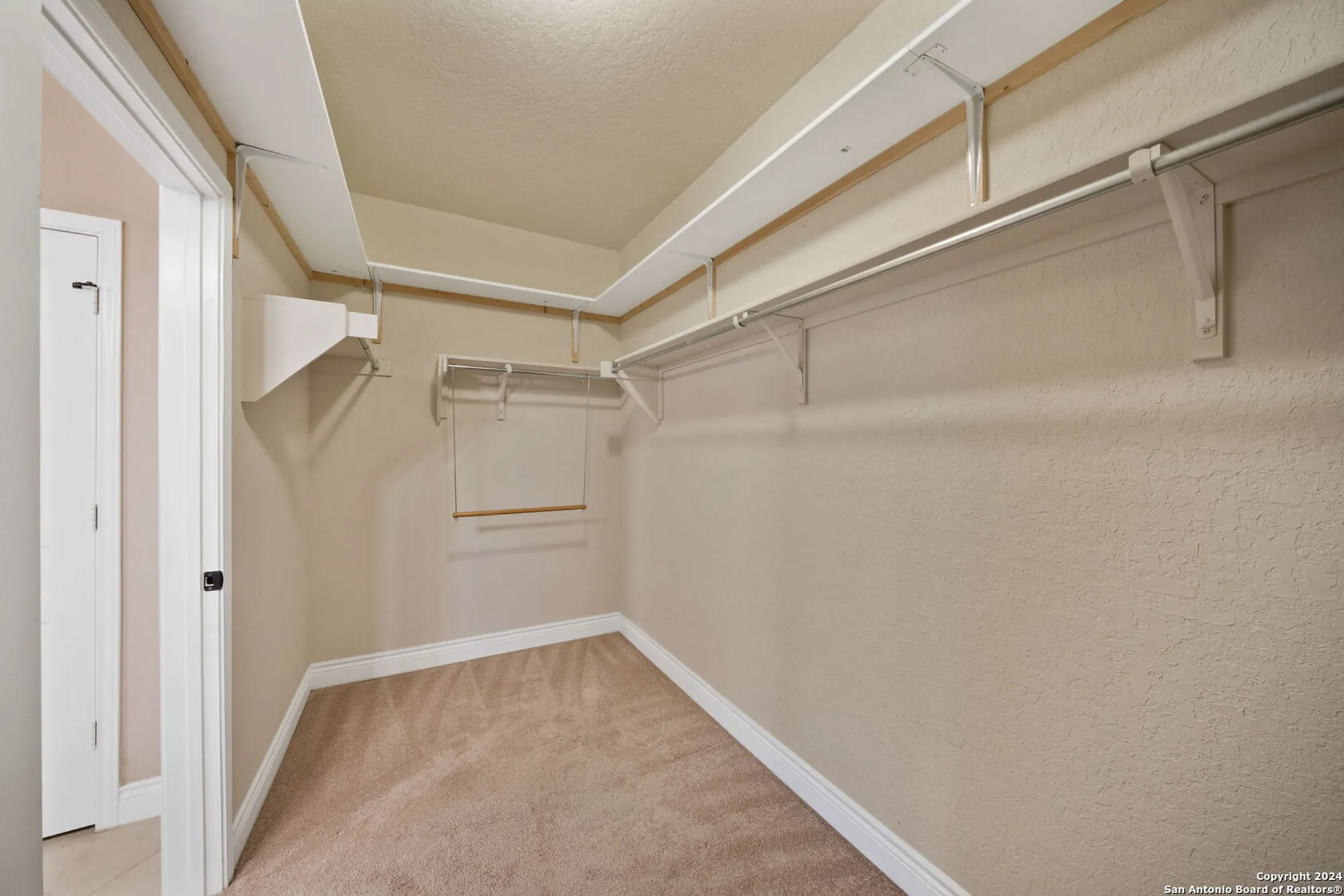 Property Slideshow image 21 of 36 | 3927 deep river, San Antonio, TX, 78253