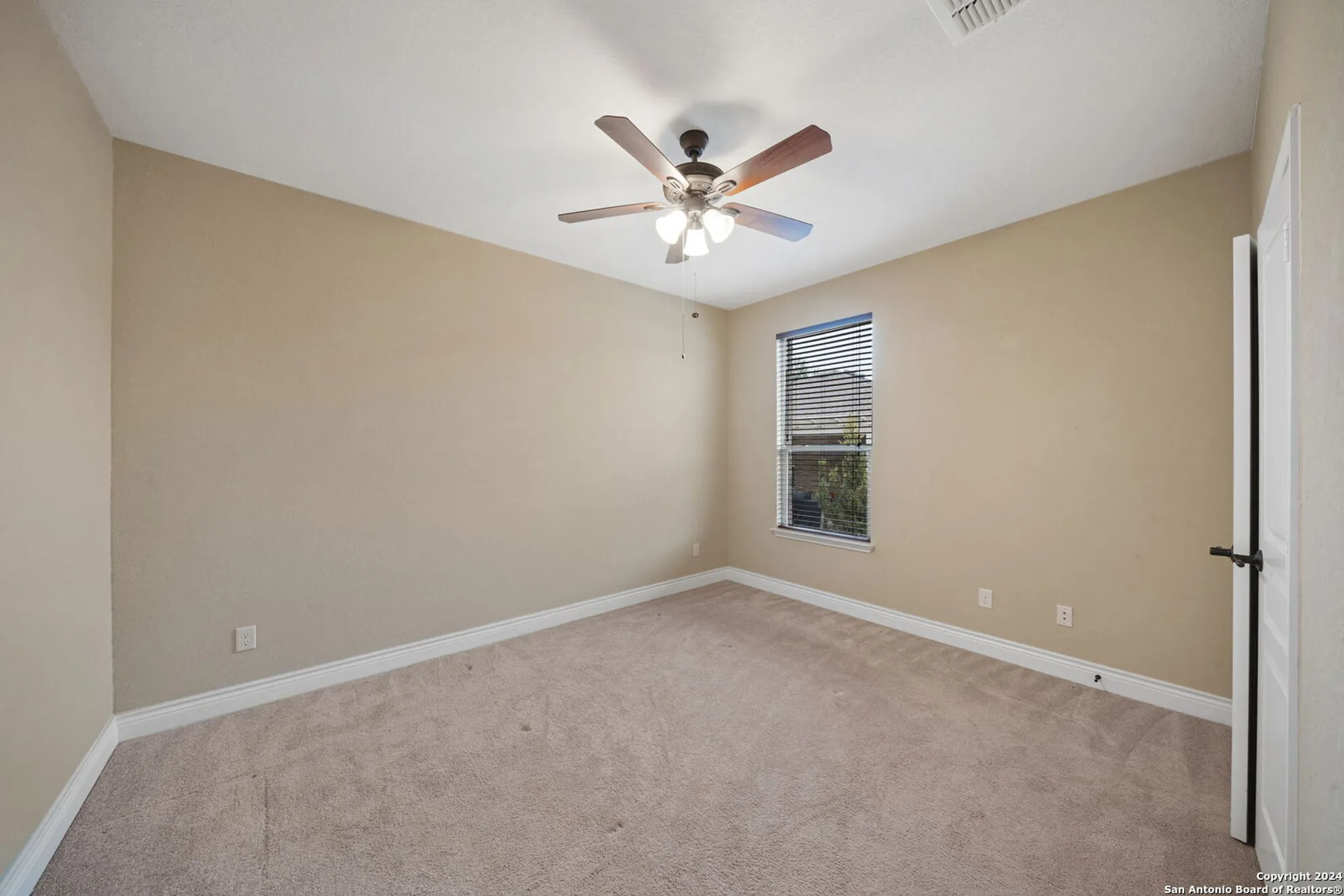 Property Slideshow image 22 of 36 | 3927 deep river, San Antonio, TX, 78253