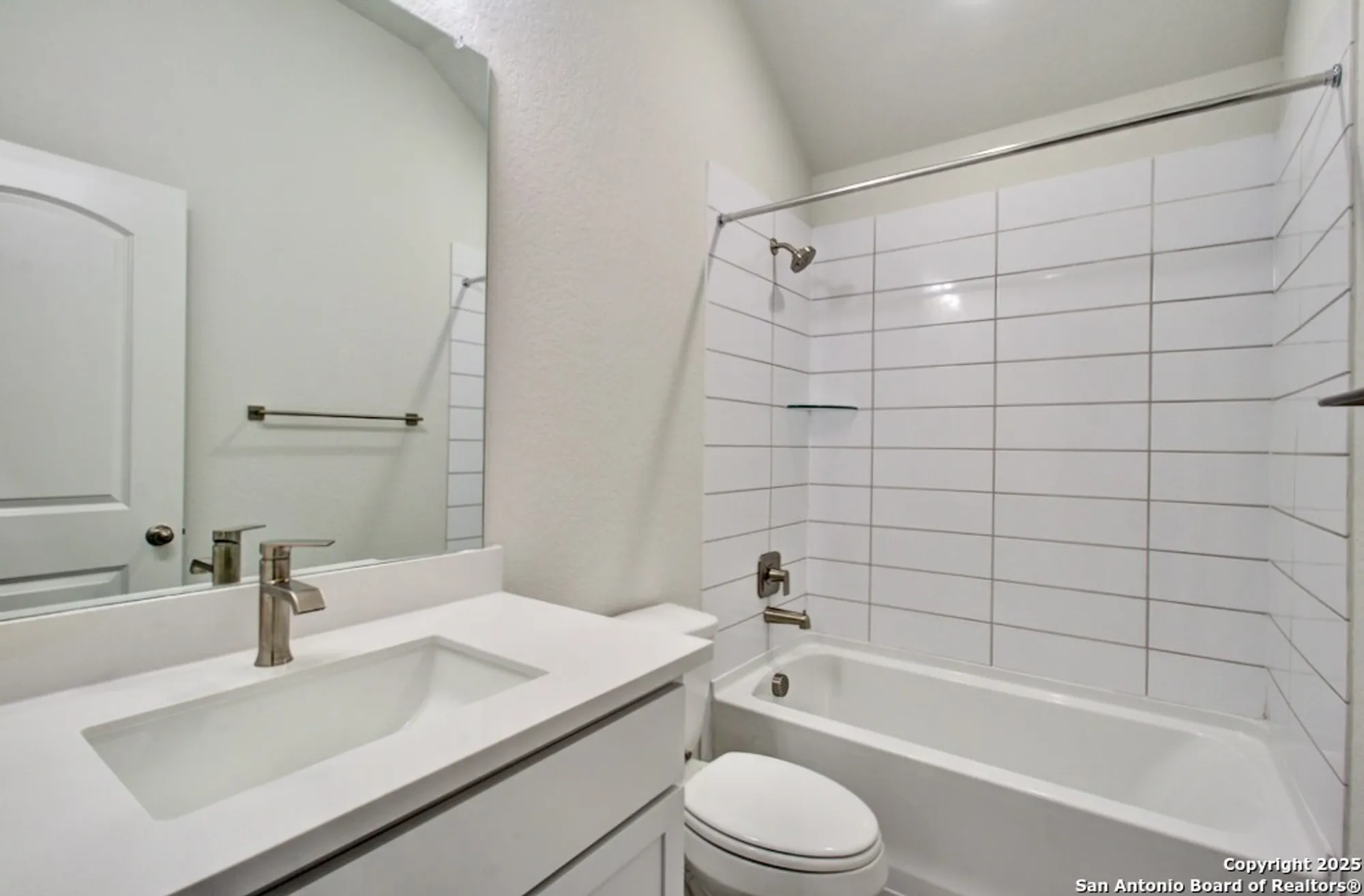 Property Slideshow image 20 of 23 | 2027 stephanie ave, New Braunfels, TX, 78132