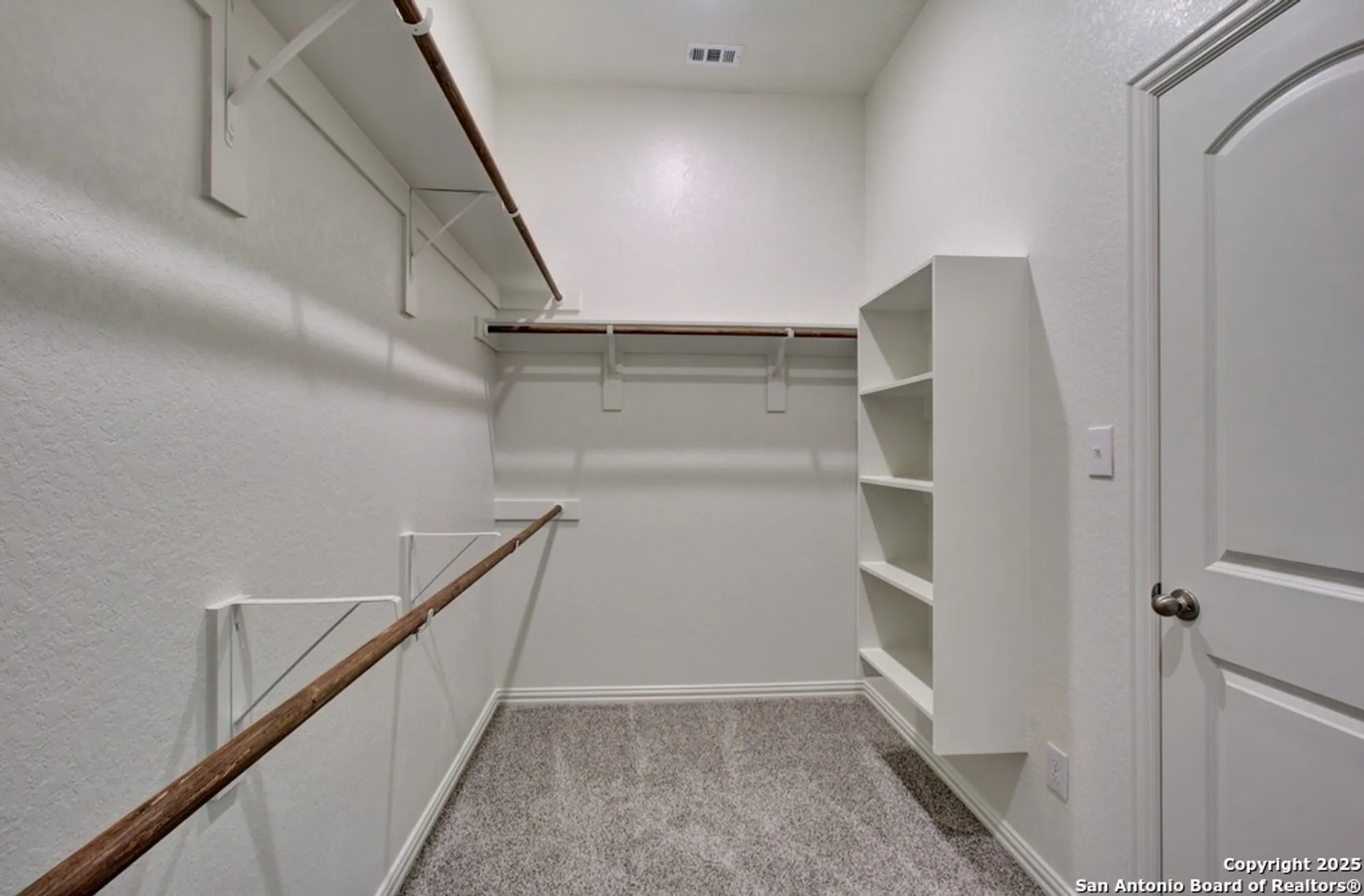 Property Slideshow image 17 of 23 | 2027 stephanie ave, New Braunfels, TX, 78132
