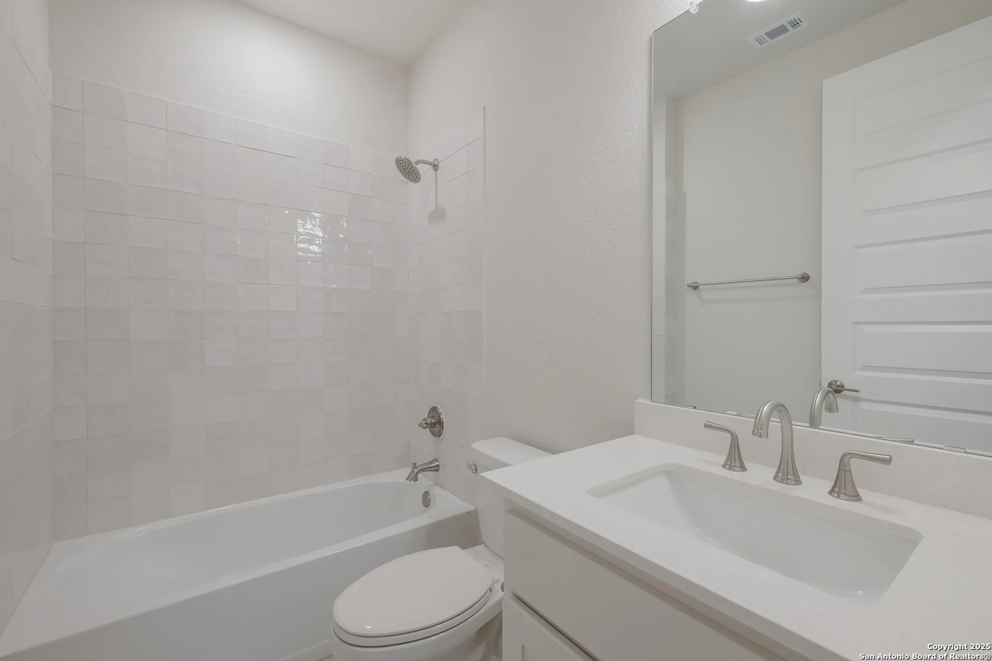 Property Slideshow image 6 of 30 | 1182 catnip, New Braunfels, TX, 78132