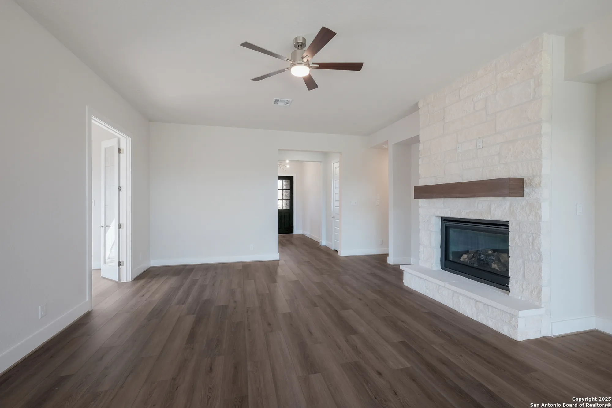 Property Slideshow image 11 of 30 | 1182 catnip, New Braunfels, TX, 78132