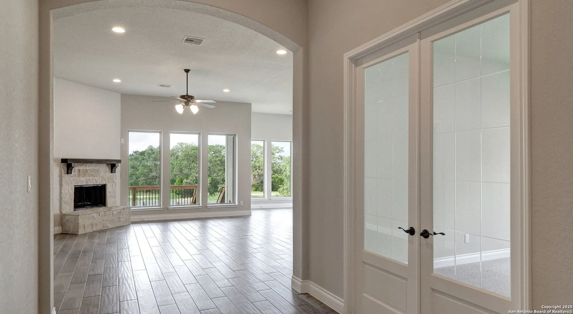 Property Slideshow image 16 of 41 | 633 vale ct, New Braunfels, TX, 78132