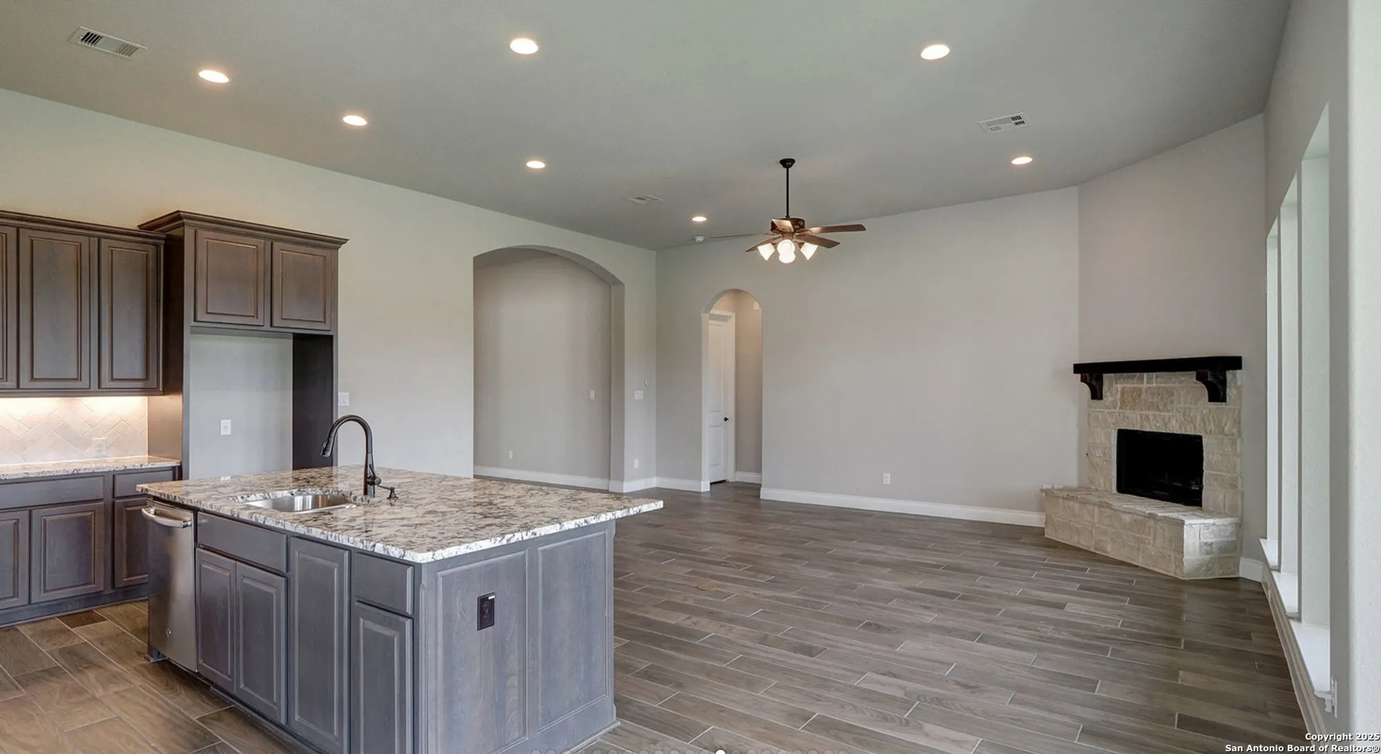 Property Slideshow image 19 of 41 | 633 vale ct, New Braunfels, TX, 78132