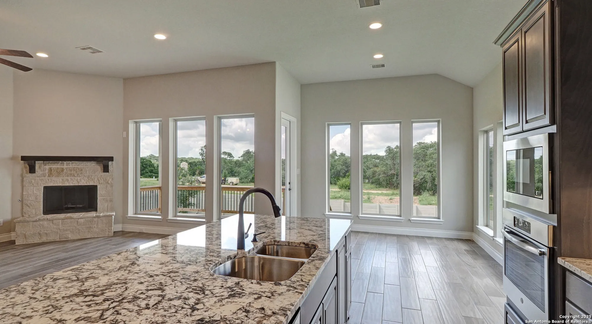 Property Slideshow image 20 of 41 | 633 vale ct, New Braunfels, TX, 78132