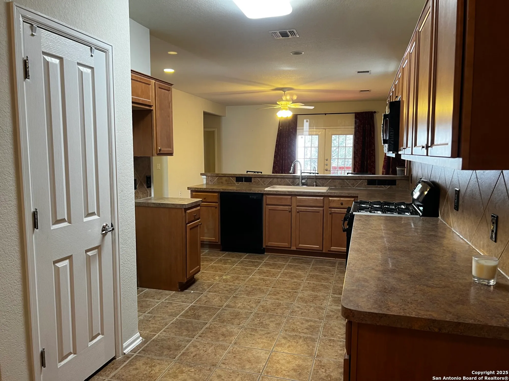 Property Slideshow image 7 of 19 | 5118 cactus thorn, San Antonio, TX, 78253