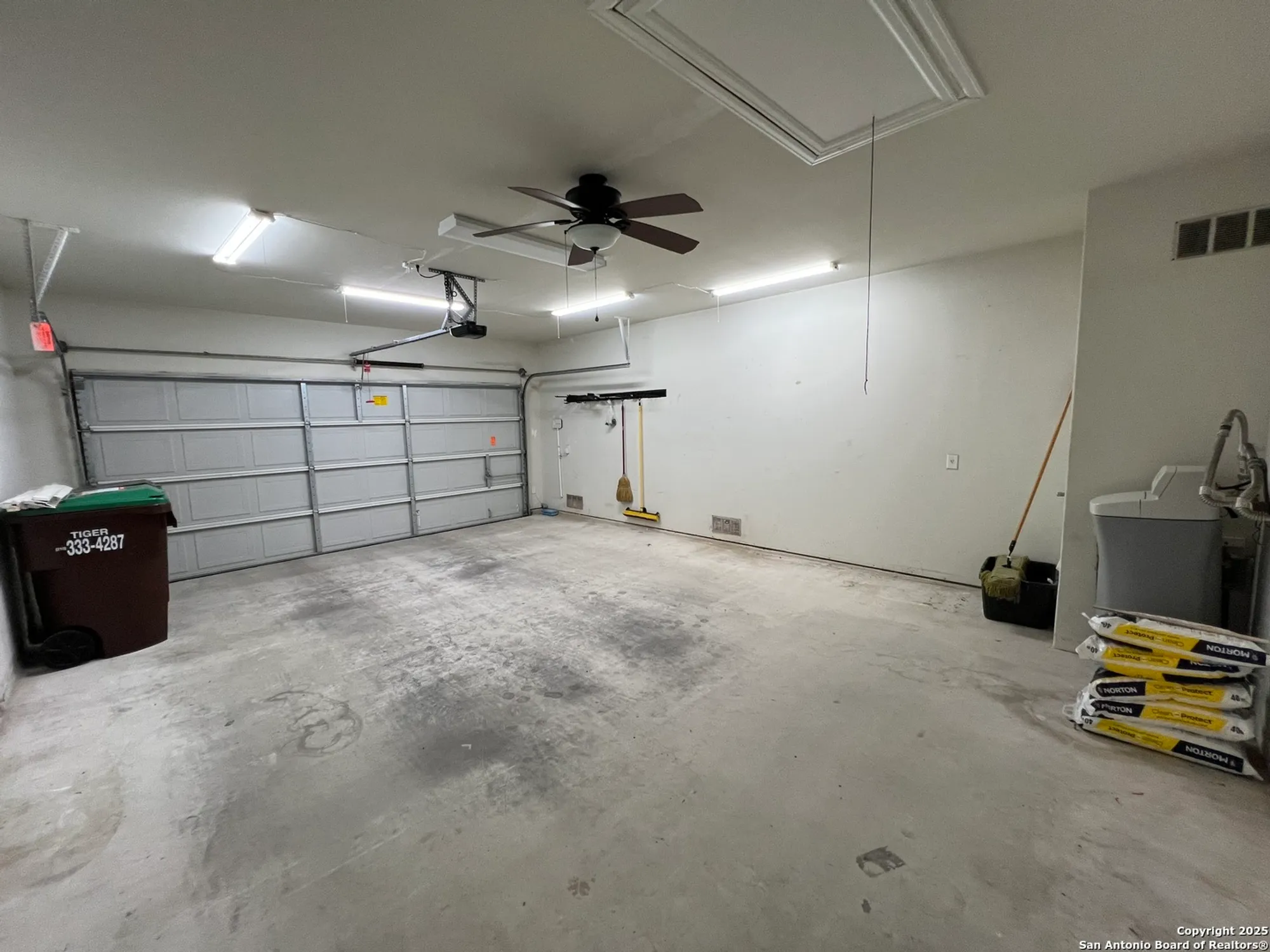 Property Slideshow image 16 of 19 | 5118 cactus thorn, San Antonio, TX, 78253