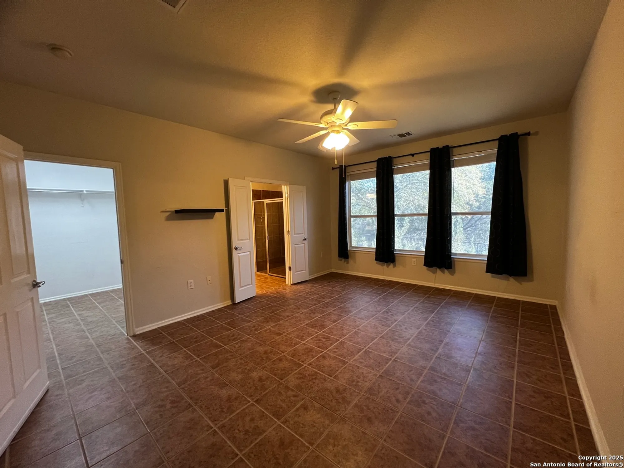 Property Slideshow image 9 of 19 | 5118 cactus thorn, San Antonio, TX, 78253