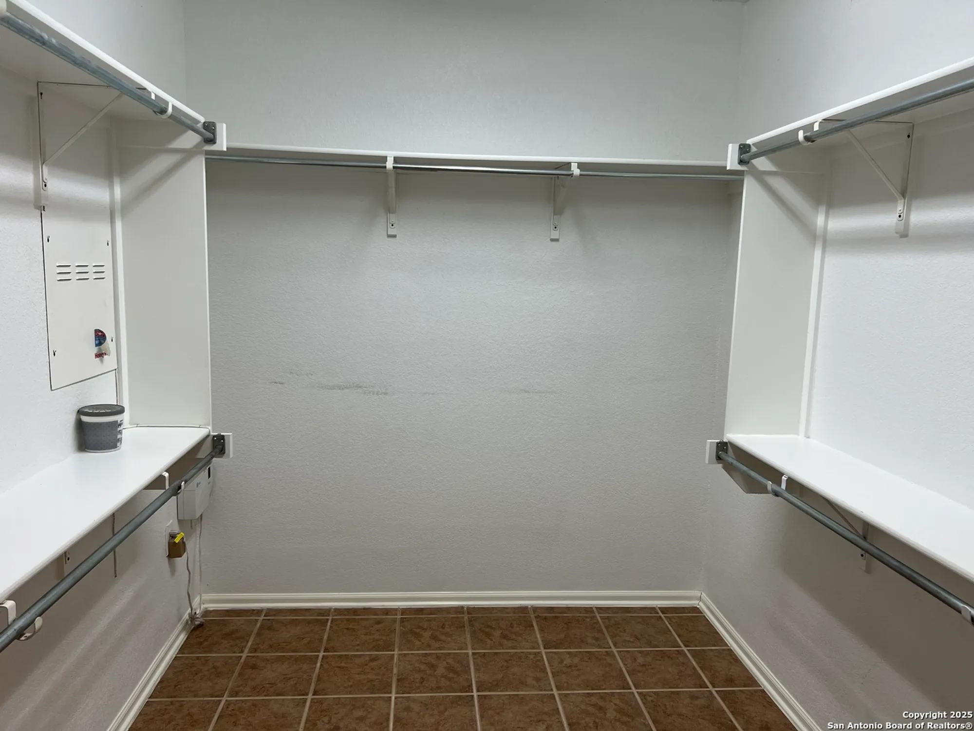 Property Slideshow image 12 of 19 | 5118 cactus thorn, San Antonio, TX, 78253