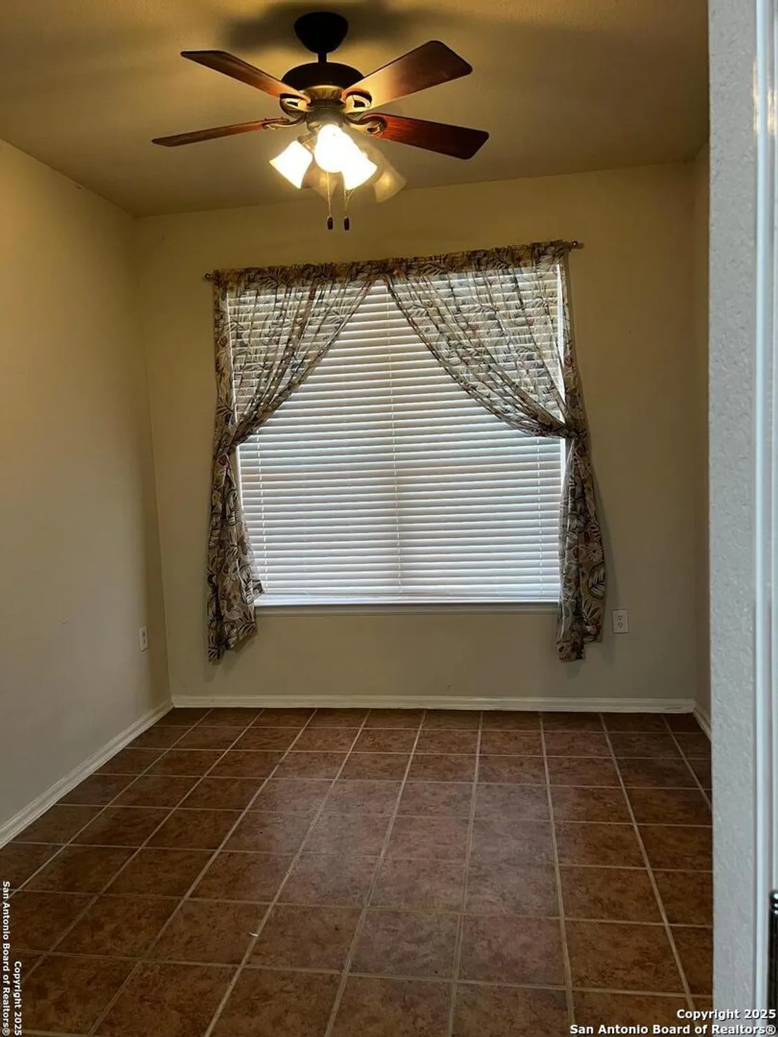 Property Slideshow image 8 of 19 | 5118 cactus thorn, San Antonio, TX, 78253