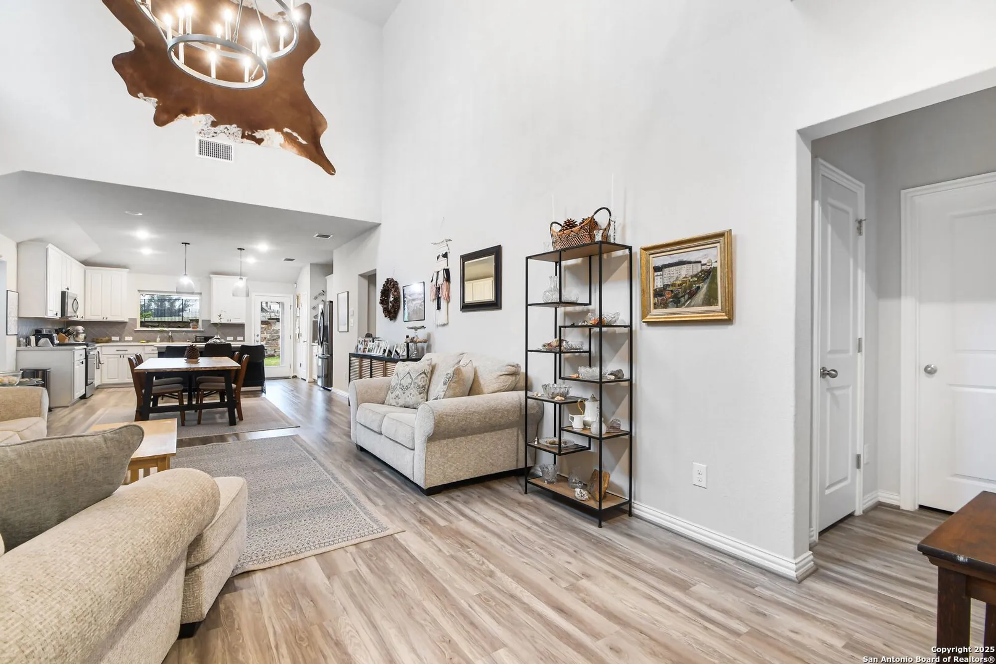 Property Slideshow image 8 of 29 | 2071 cowan dr, New Braunfels, TX, 78132