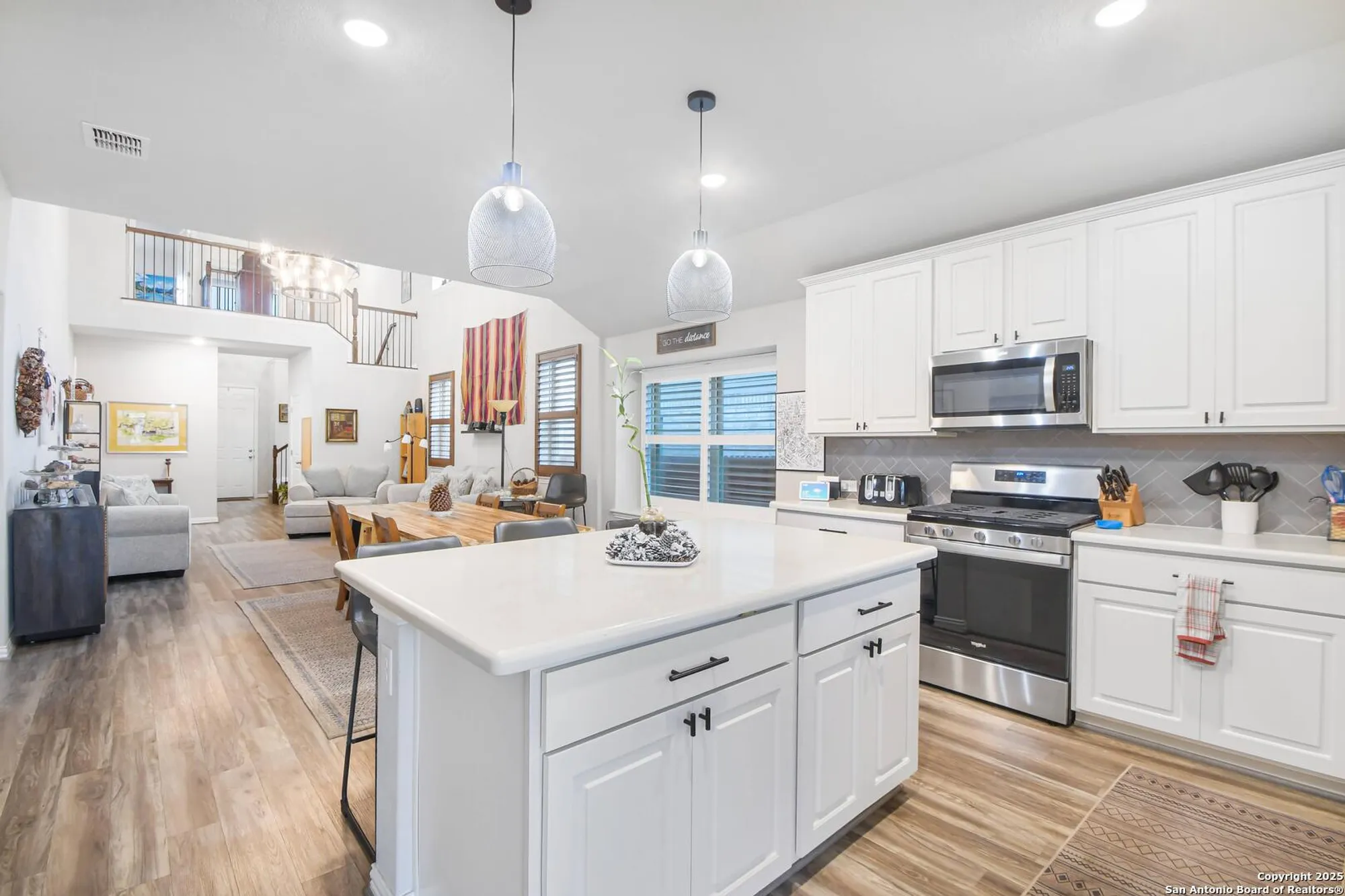 Property Slideshow image 14 of 29 | 2071 cowan dr, New Braunfels, TX, 78132