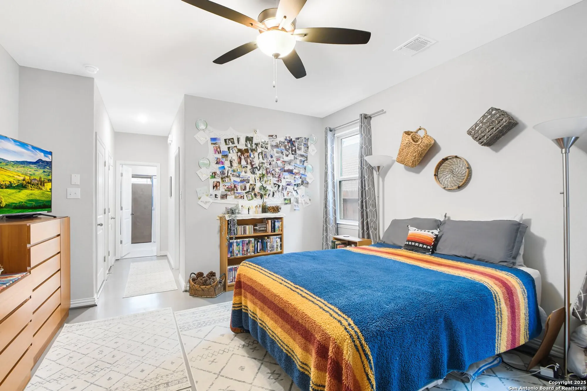 Property Slideshow image 16 of 29 | 2071 cowan dr, New Braunfels, TX, 78132