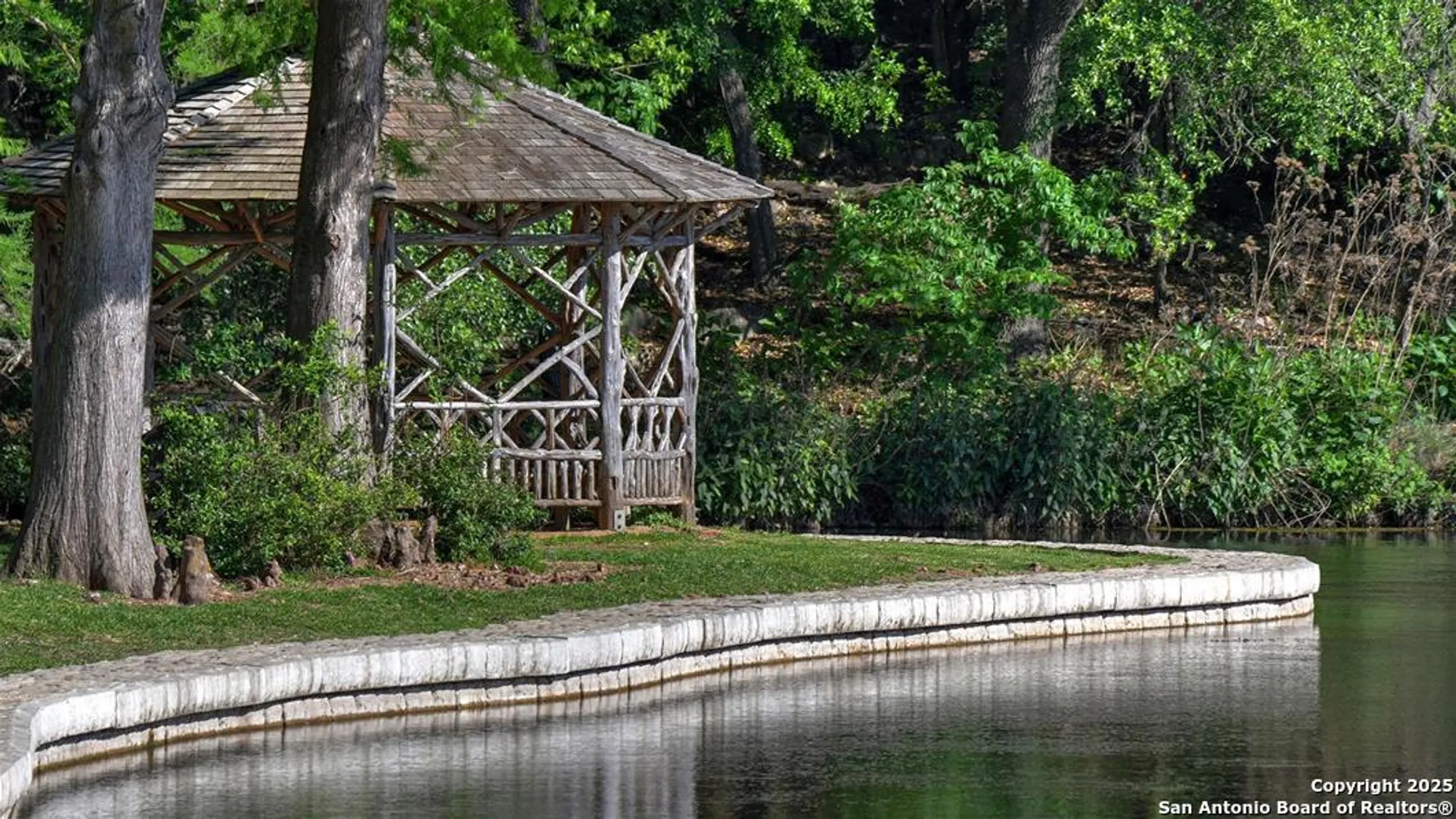 Property Slideshow image 39 of 41 | 1913 luna st, New Braunfels, TX, 78132