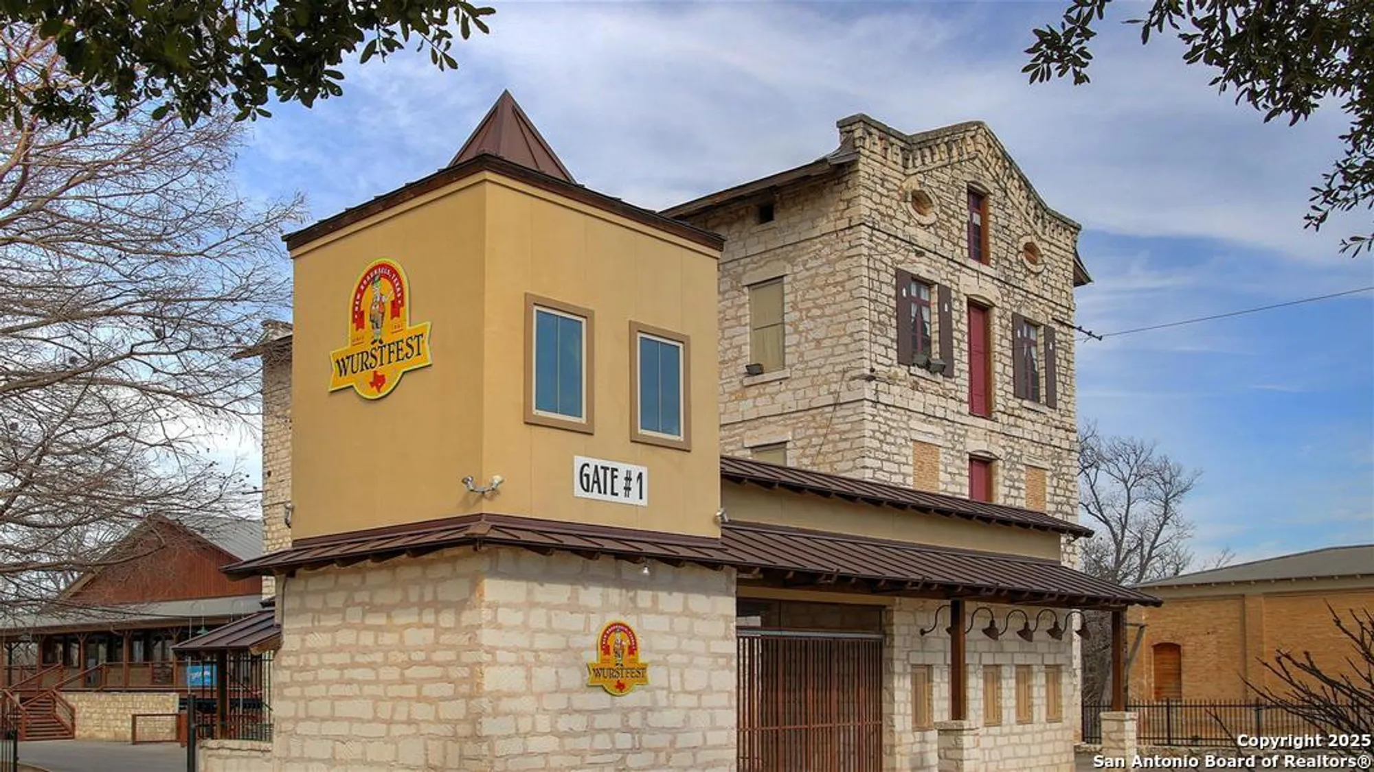 Property Slideshow image 41 of 41 | 1913 luna st, New Braunfels, TX, 78132