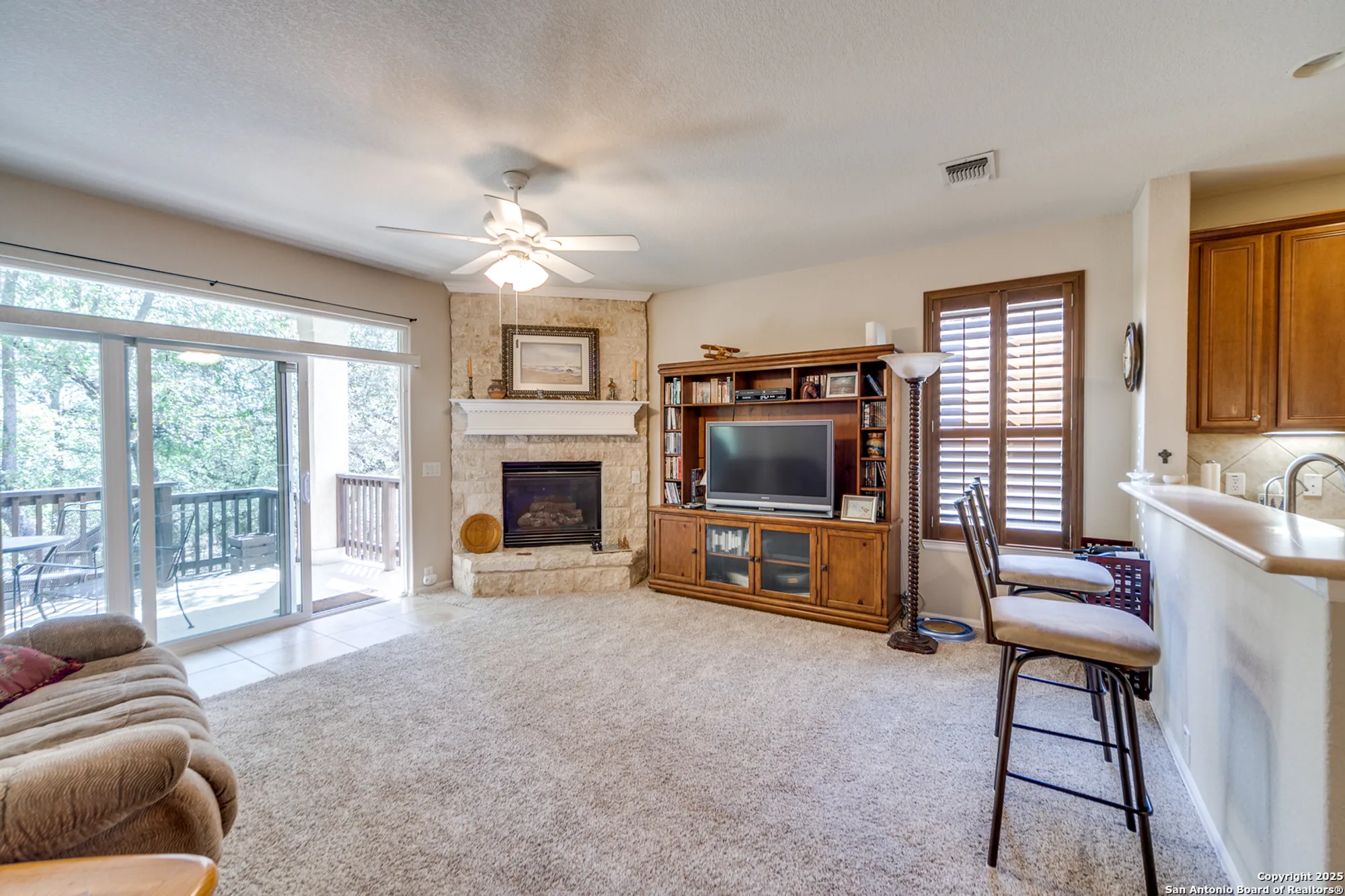 Property Slideshow image 14 of 33 | 12527 cascade hls, San Antonio, TX, 78253