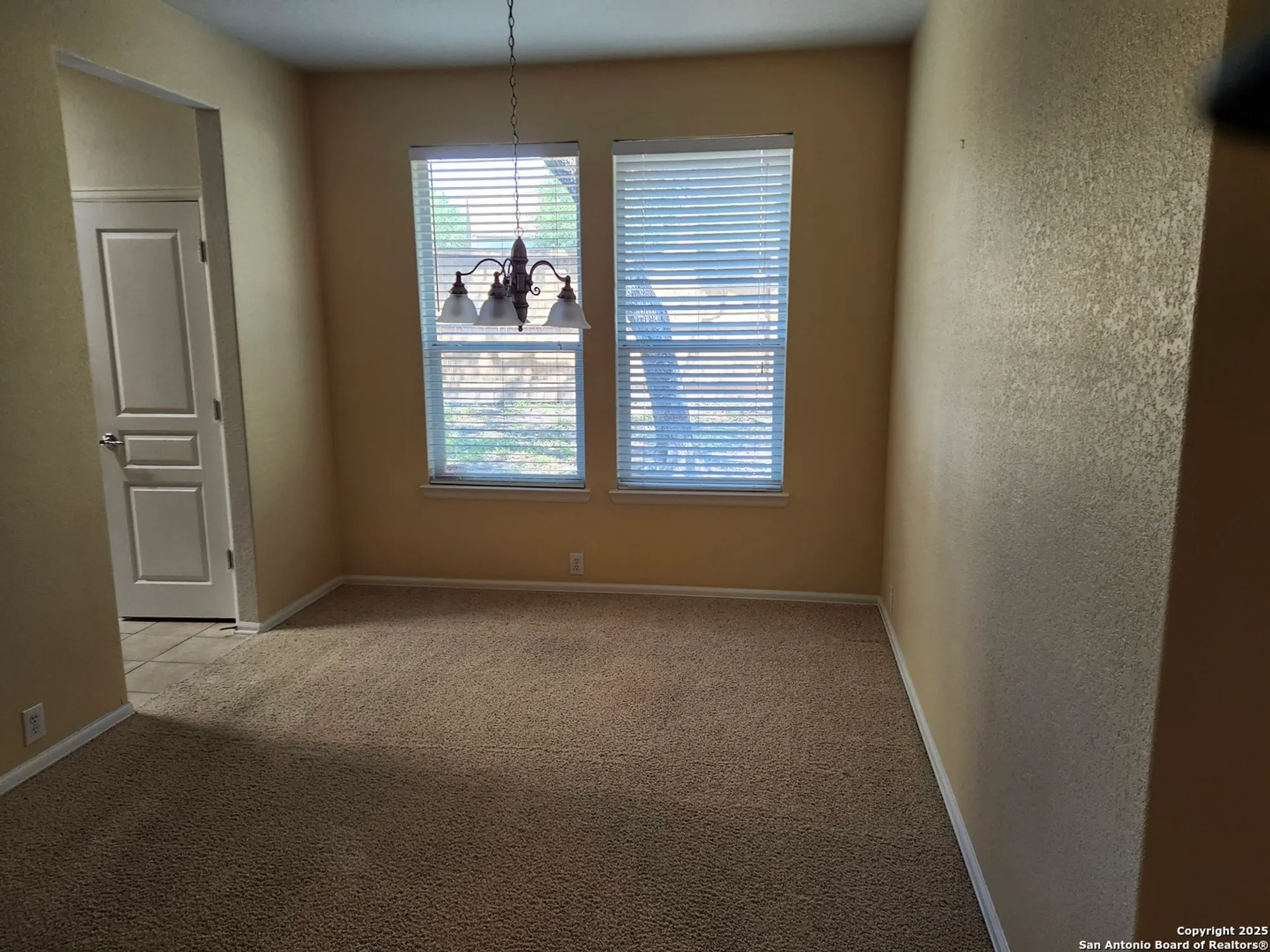 Property Slideshow image 9 of 18 | 4739 becker vine, San Antonio, TX, 78253