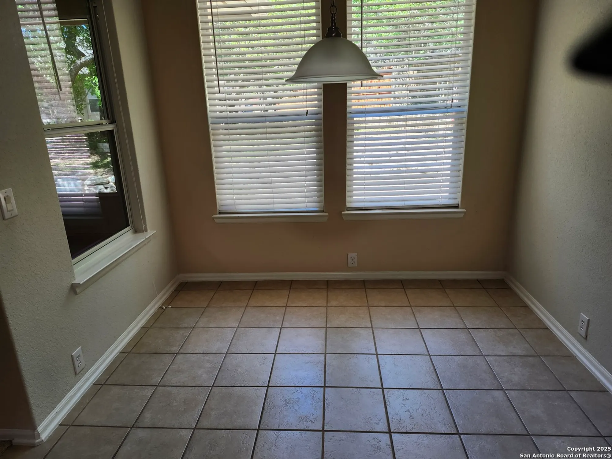 Property Slideshow image 8 of 18 | 4739 becker vine, San Antonio, TX, 78253