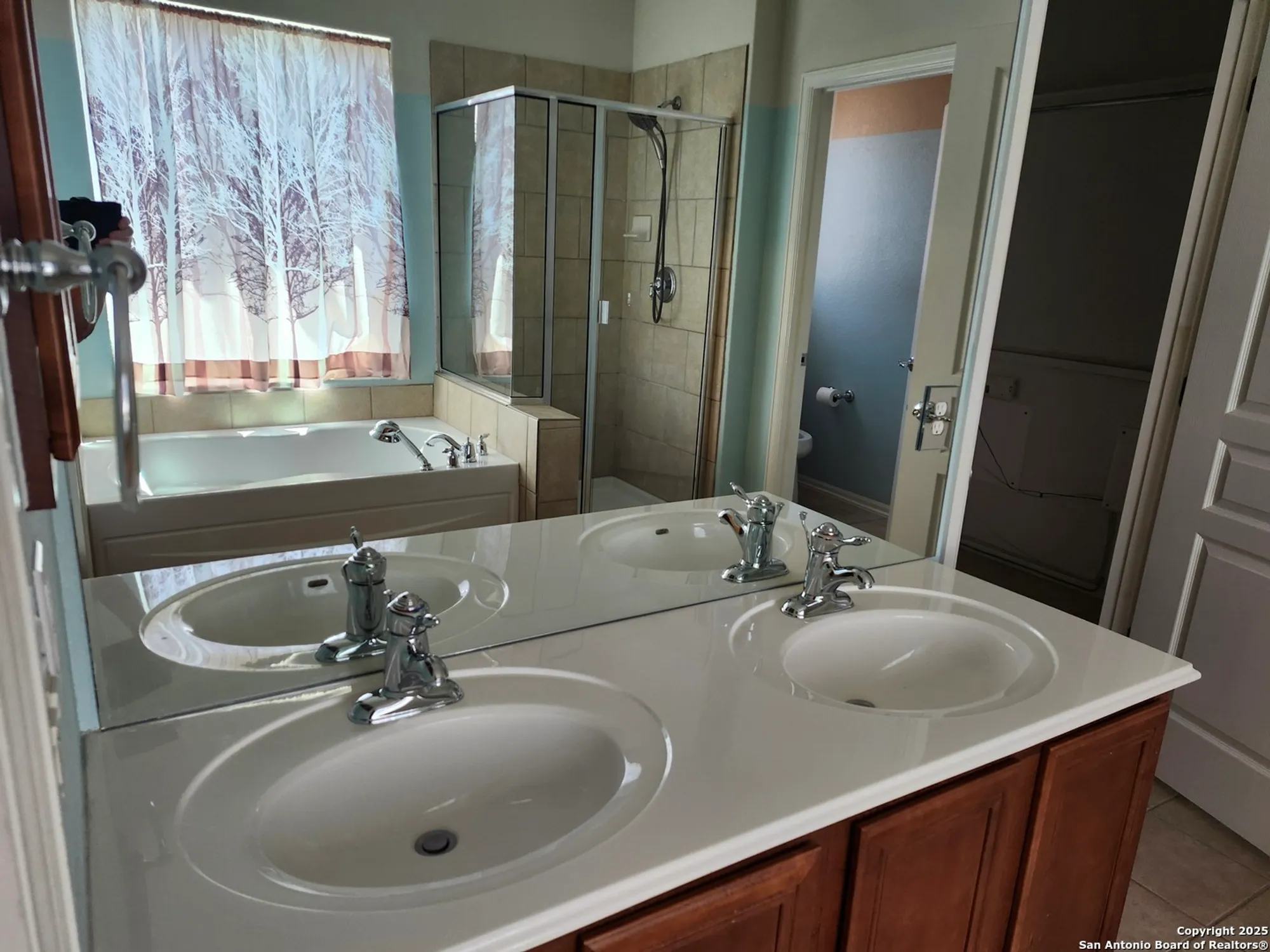 Property Slideshow image 11 of 18 | 4739 becker vine, San Antonio, TX, 78253