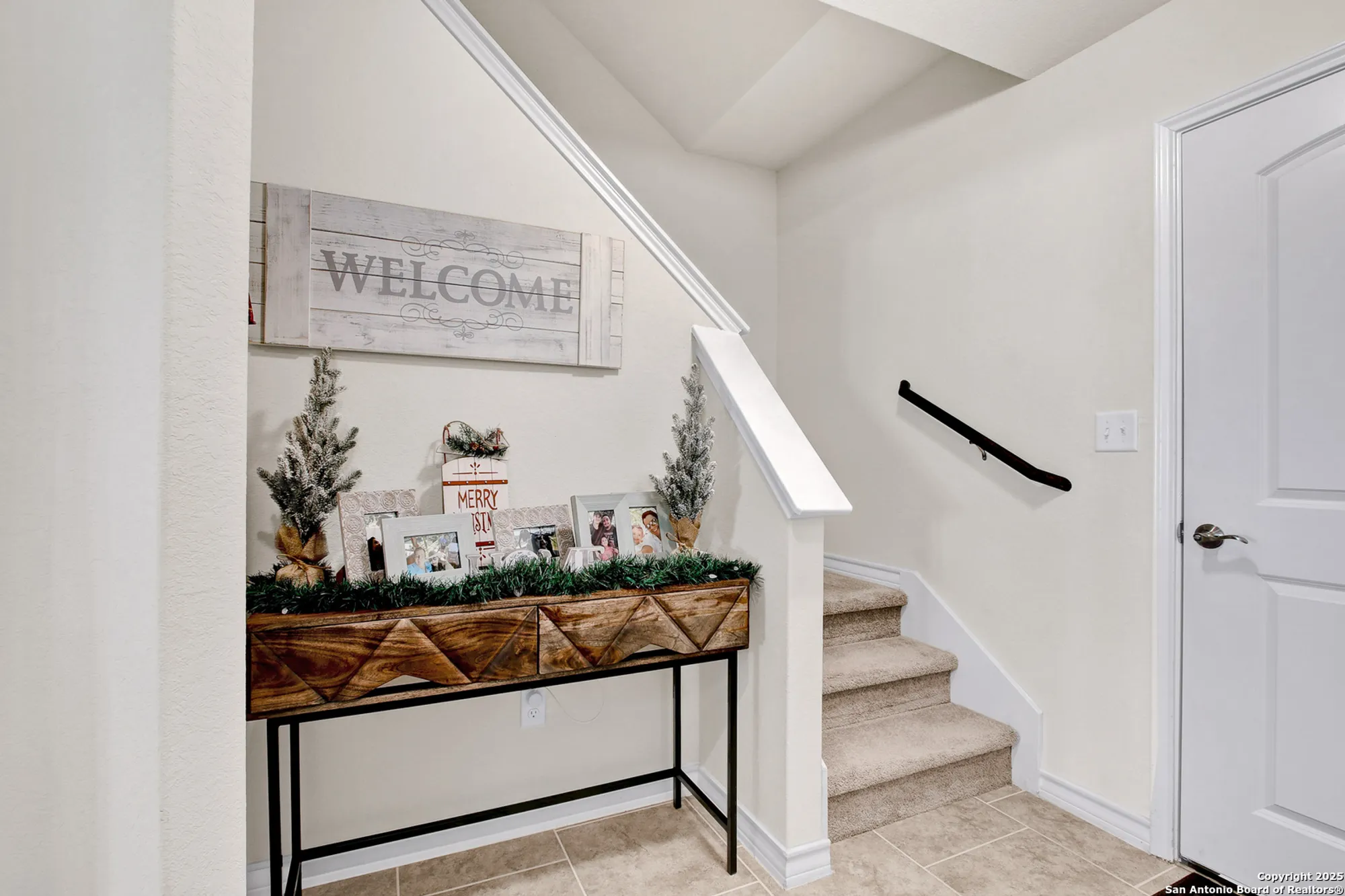 Property Slideshow image 16 of 34 | 13227 cache crk, San Antonio, TX, 78253