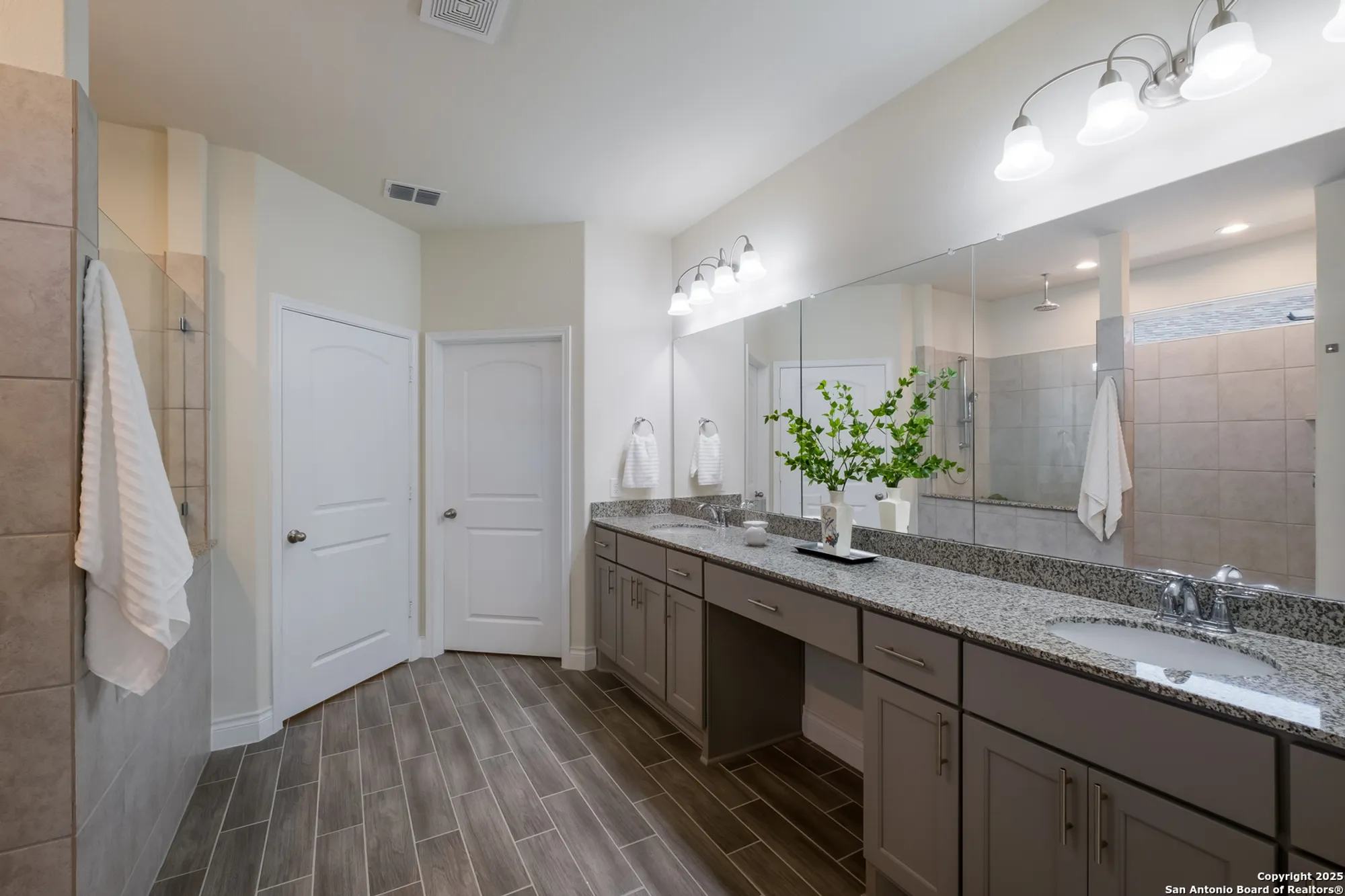 Property Slideshow image 19 of 28 | 4303 nimbus smt, San Antonio, TX, 78253