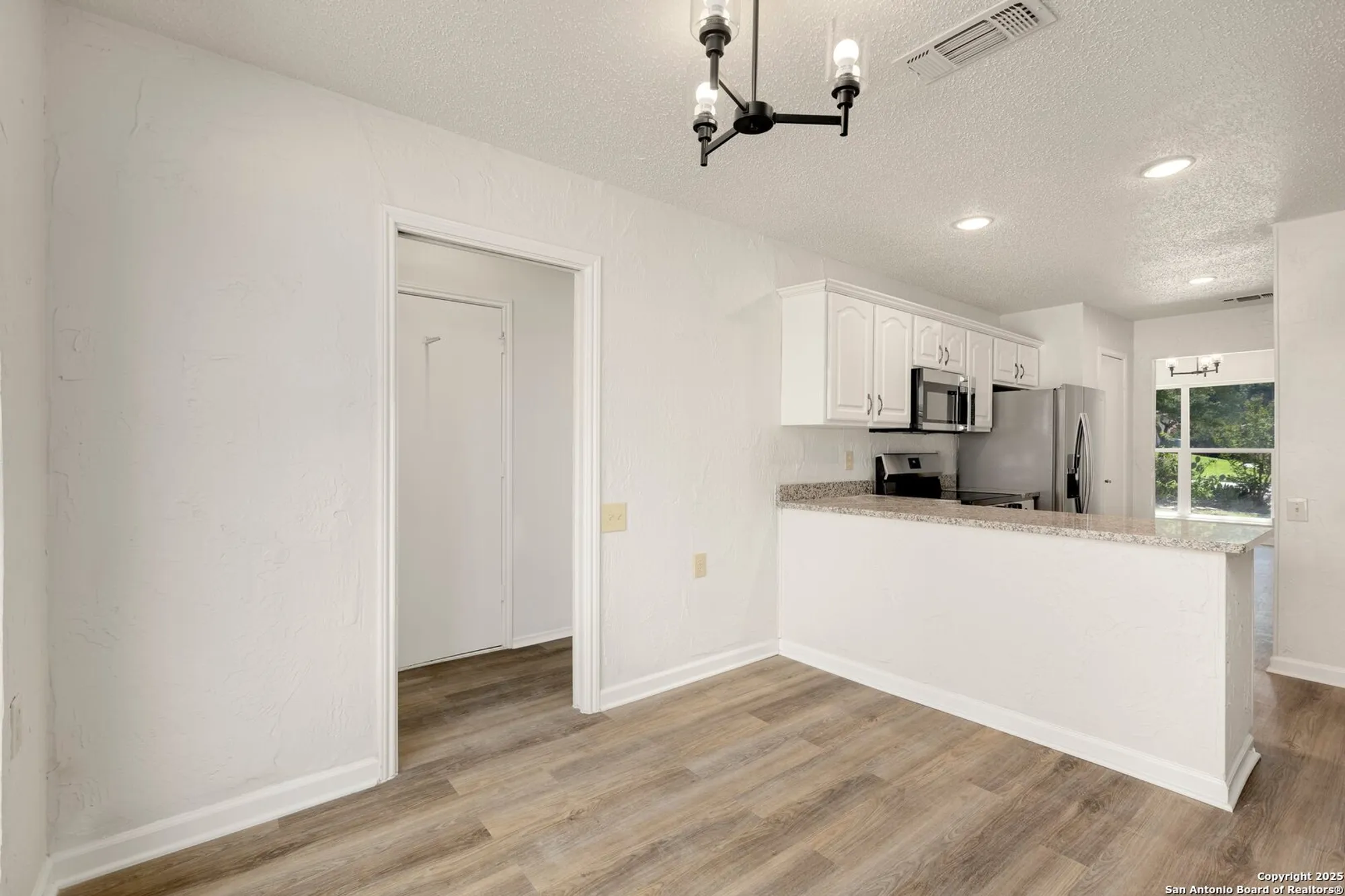 Property Slideshow image 15 of 42 | 3904 pecan ct, Schertz, TX, 78108