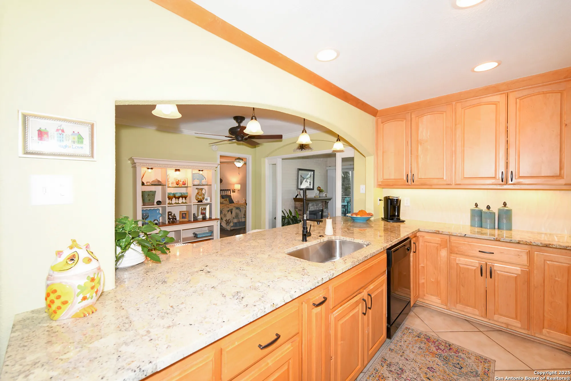 Property Slideshow image 11 of 27 | 3825 overlook dr, Schertz, TX, 78108