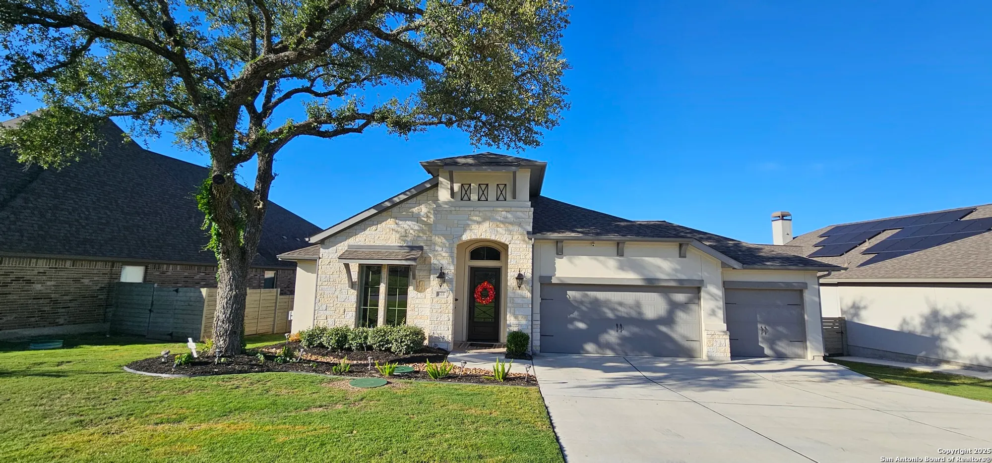 Property Slideshow image 5 of 41 | 633 vale ct, New Braunfels, TX, 78132