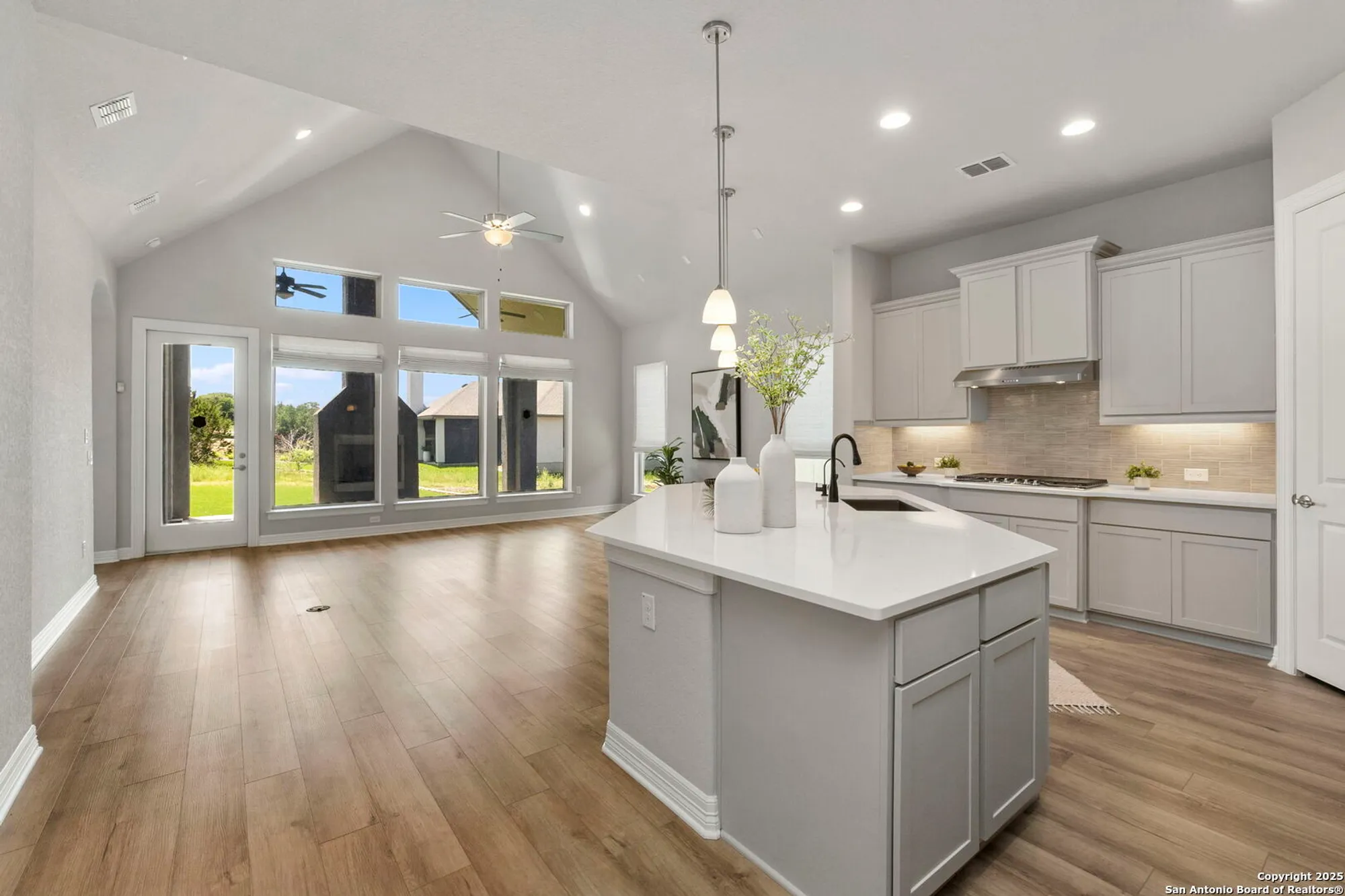 Property Slideshow image 4 of 28 | 28319 frank ter, San Antonio, TX, 78260