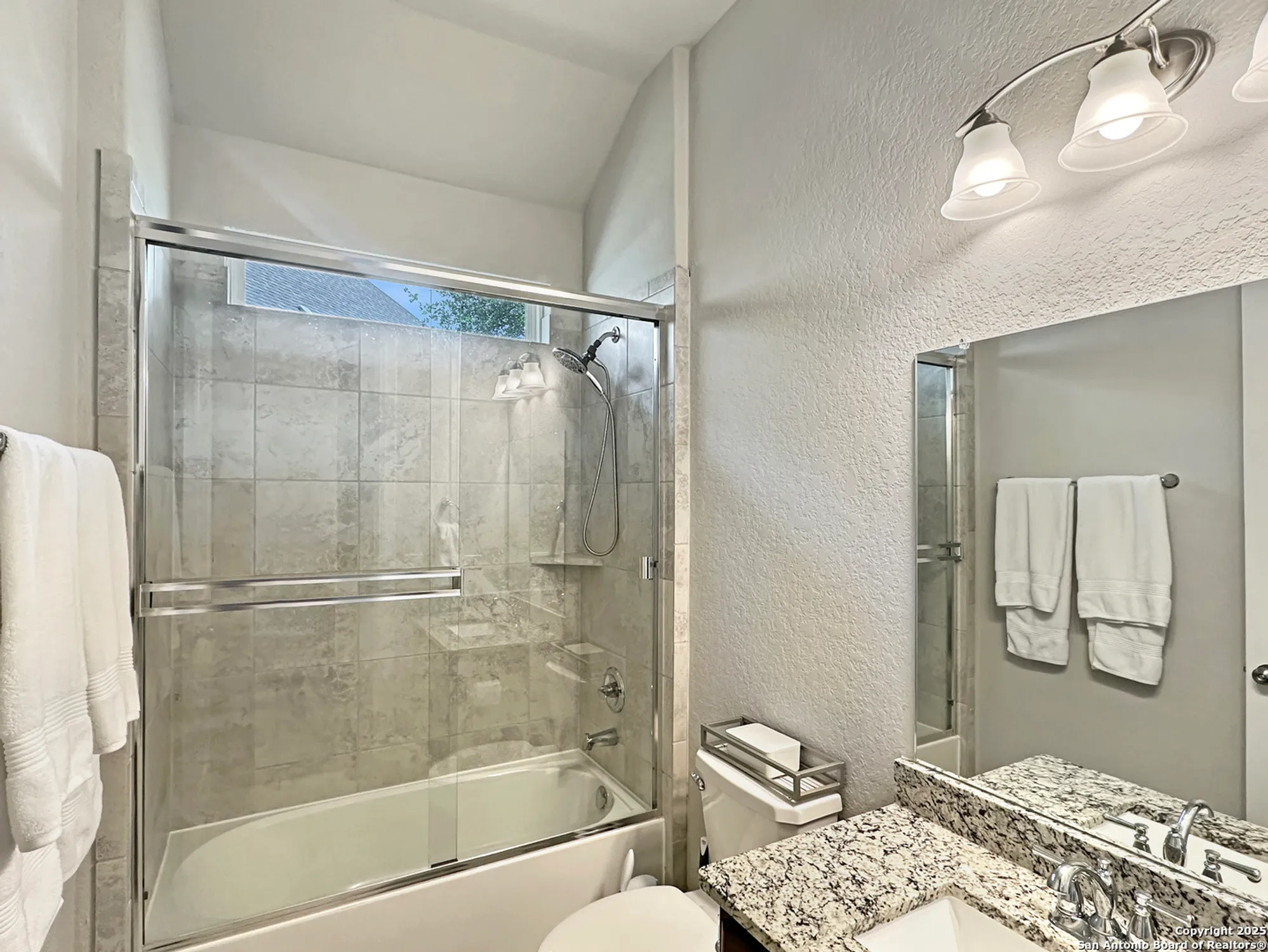 Property Slideshow image 26 of 40 | 1179 barberry way, New Braunfels, TX, 78132