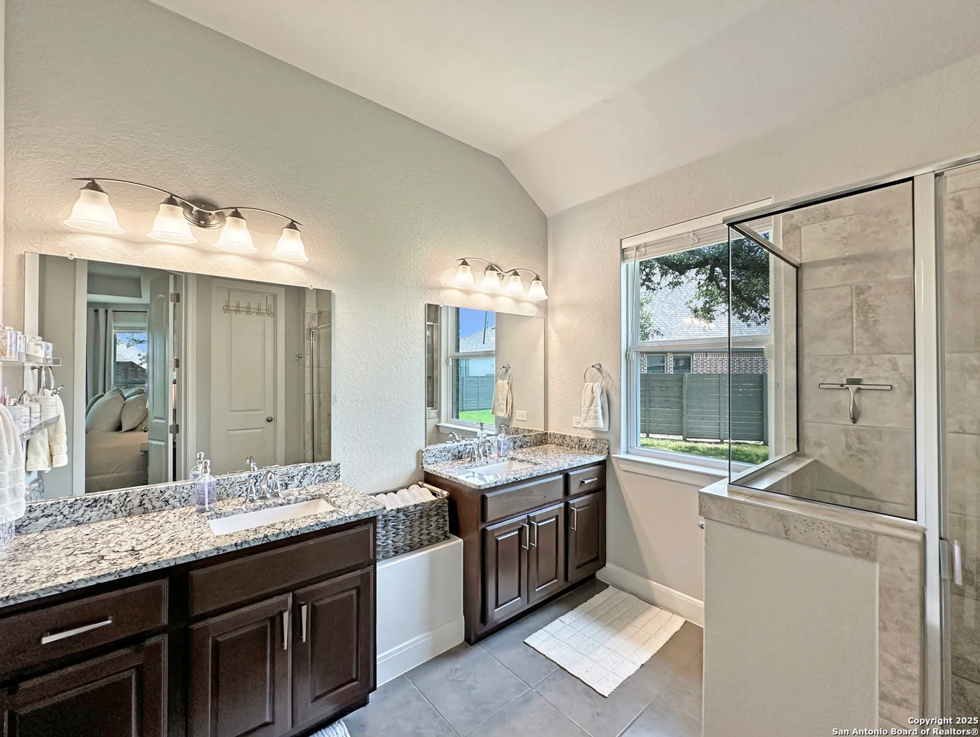 Property Slideshow image 22 of 40 | 1179 barberry way, New Braunfels, TX, 78132