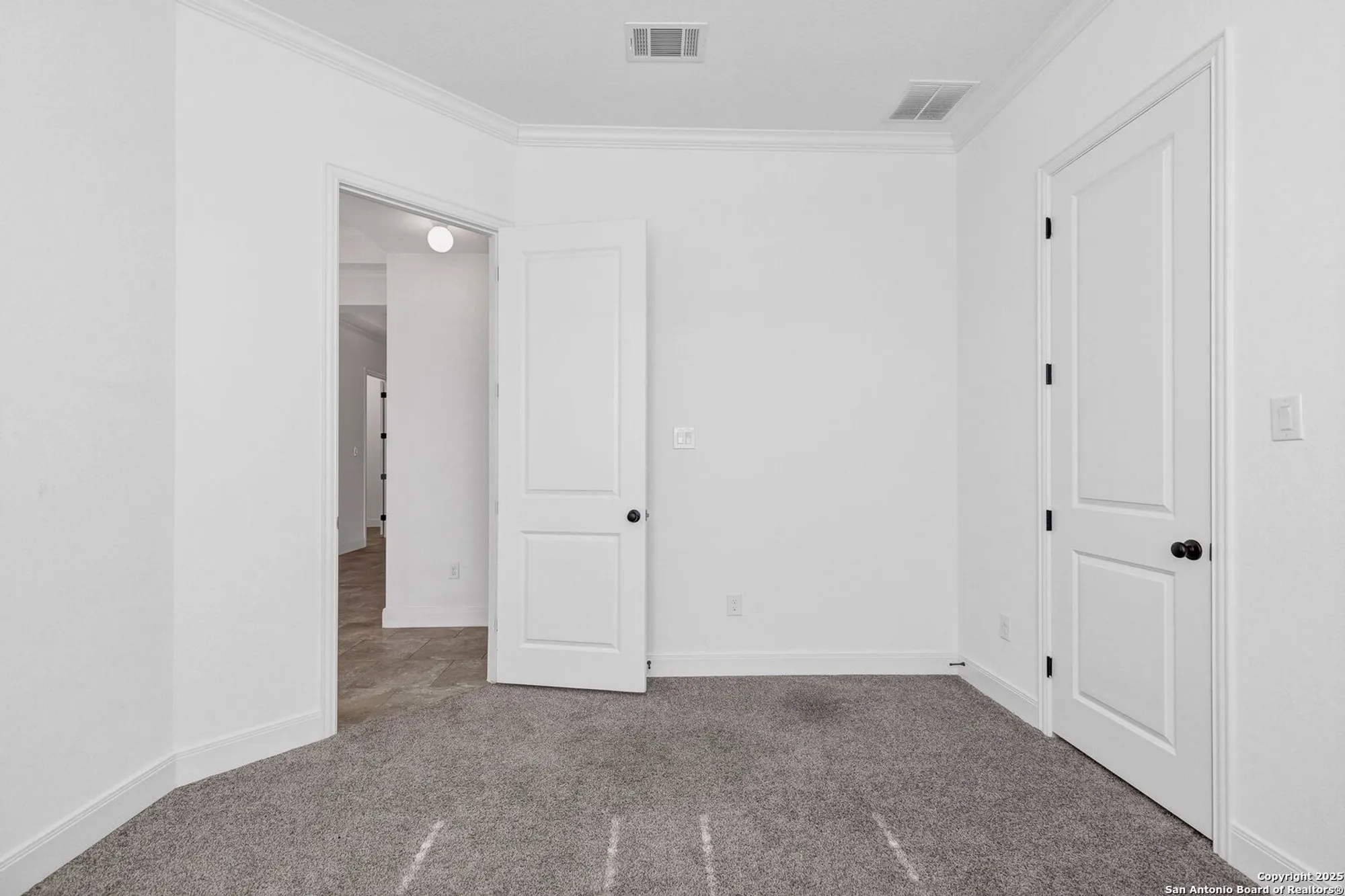 Property Slideshow image 7 of 47 | 5015 country nest, San Antonio, TX, 78253