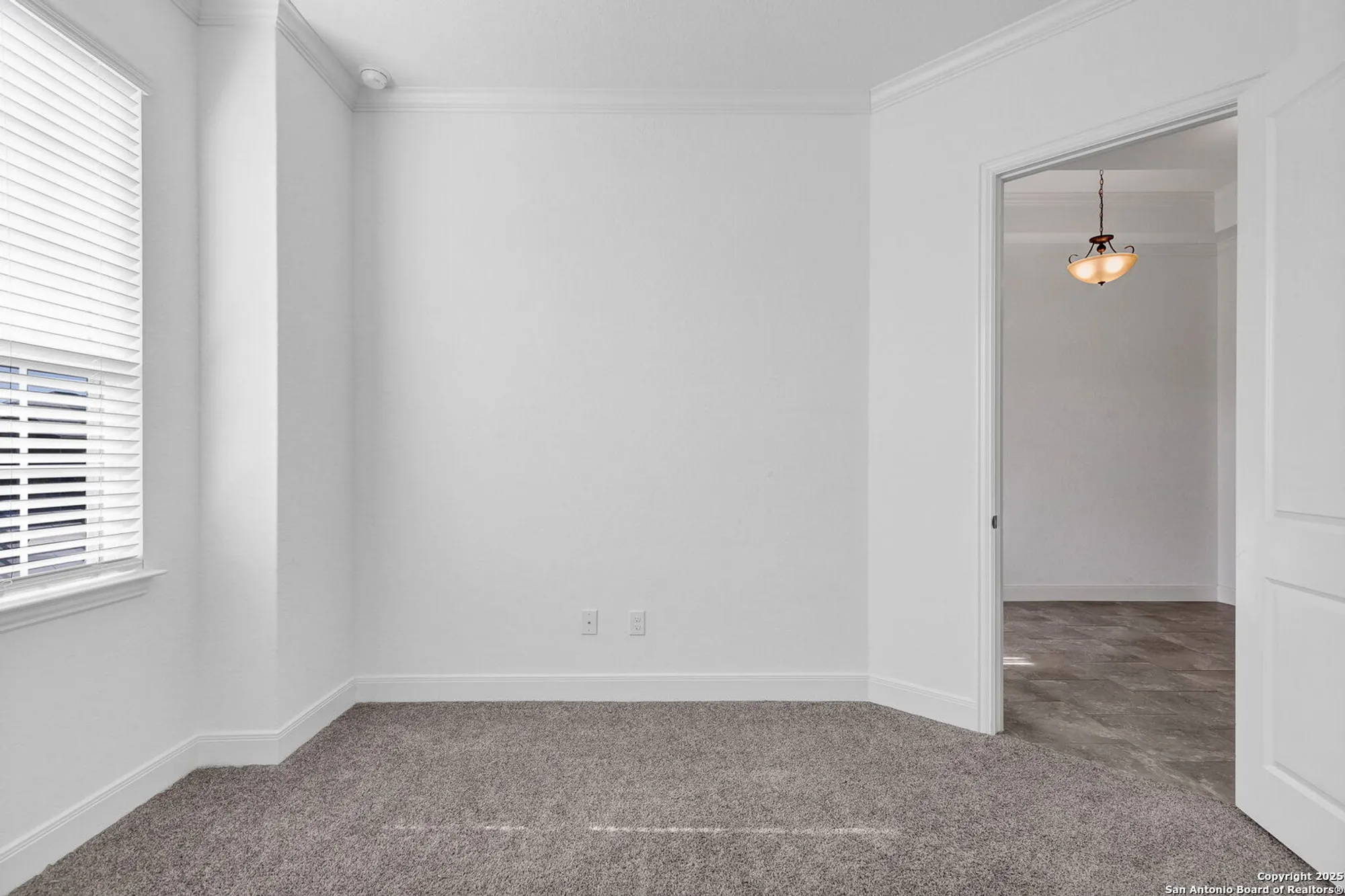 Property Slideshow image 8 of 47 | 5015 country nest, San Antonio, TX, 78253