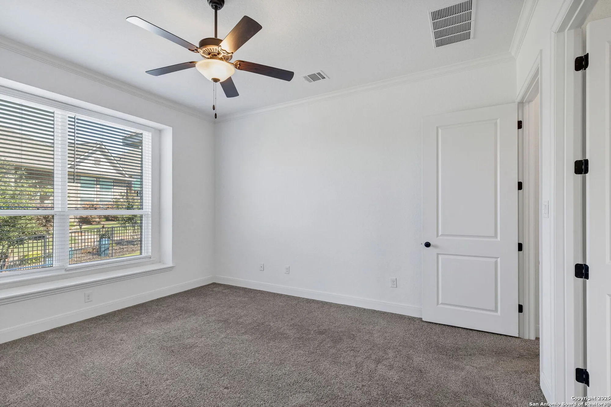 Property Slideshow image 27 of 47 | 5015 country nest, San Antonio, TX, 78253