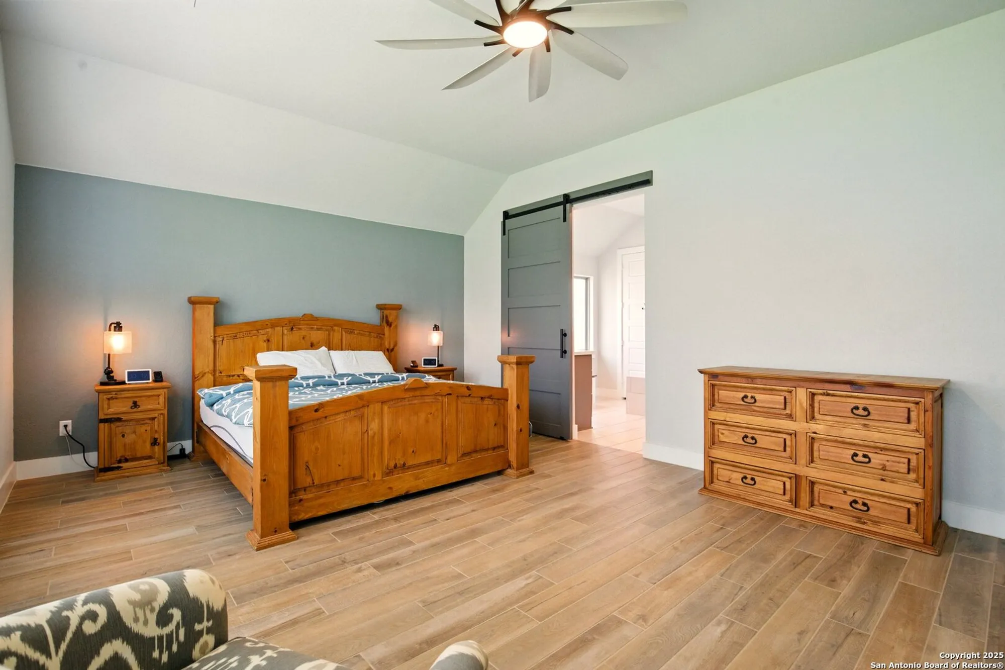 Property Slideshow image 18 of 45 | 1911 peres st, New Braunfels, TX, 78132