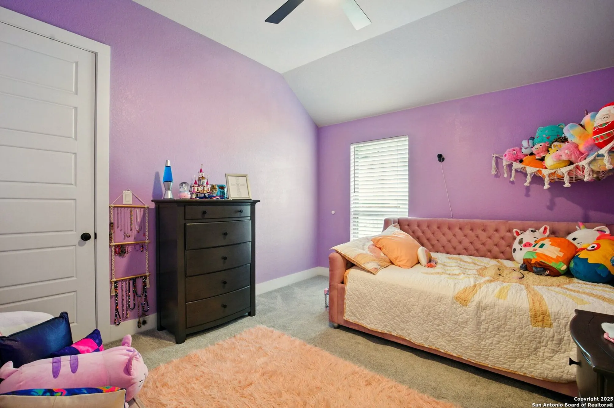 Property Slideshow image 25 of 45 | 1911 peres st, New Braunfels, TX, 78132