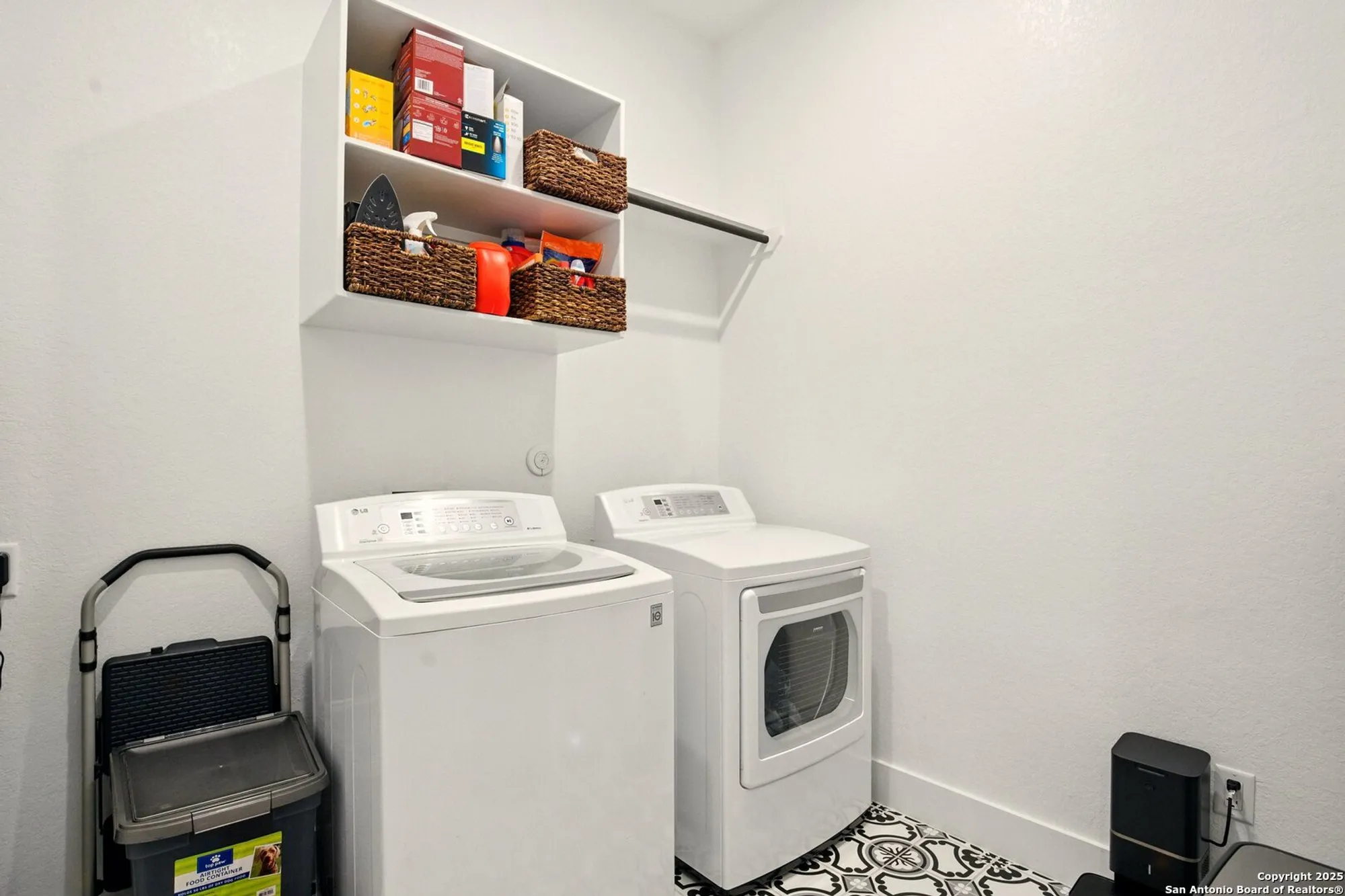 Property Slideshow image 26 of 45 | 1911 peres st, New Braunfels, TX, 78132