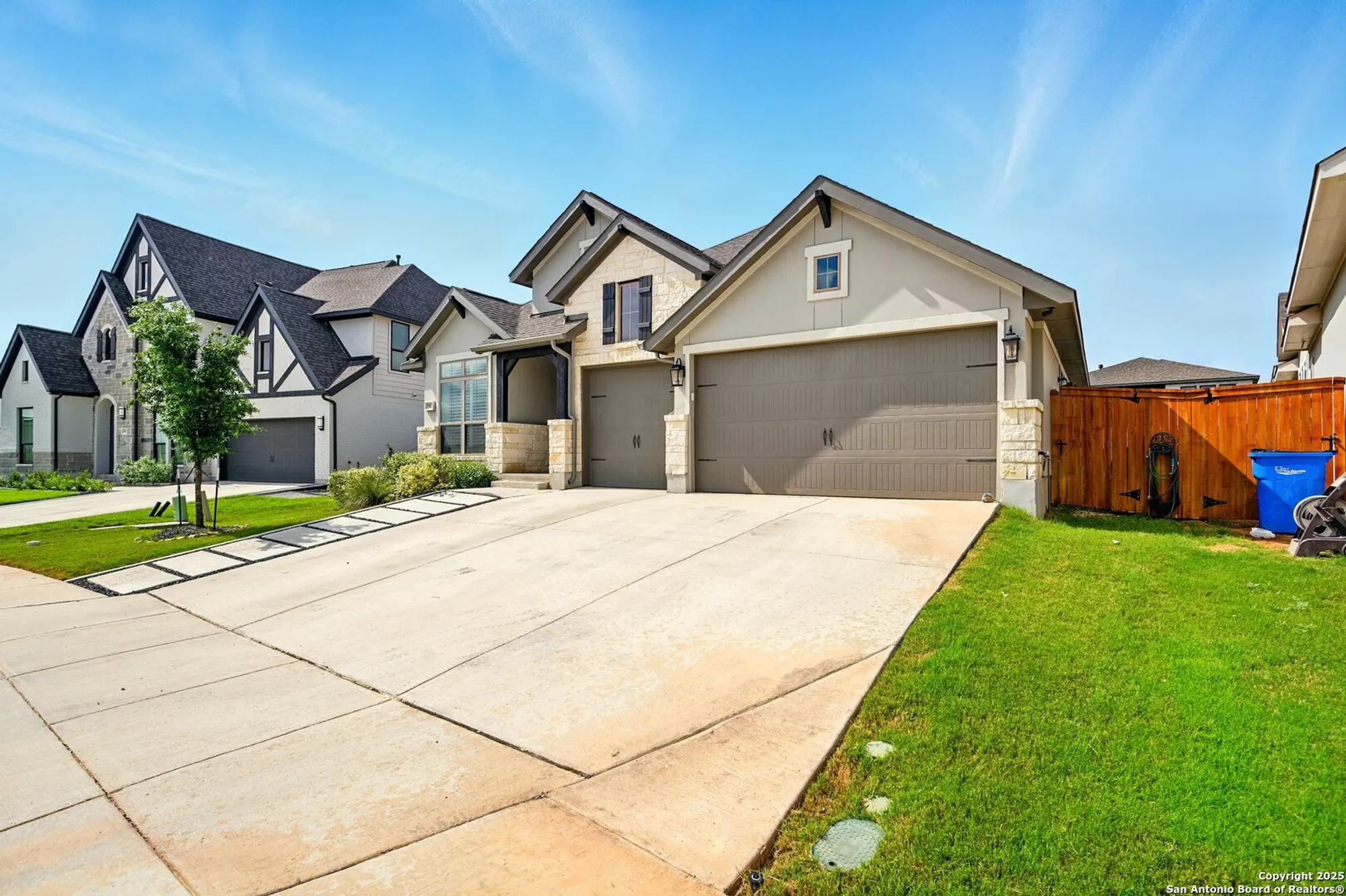 Property Slideshow image 3 of 45 | 1911 peres st, New Braunfels, TX, 78132