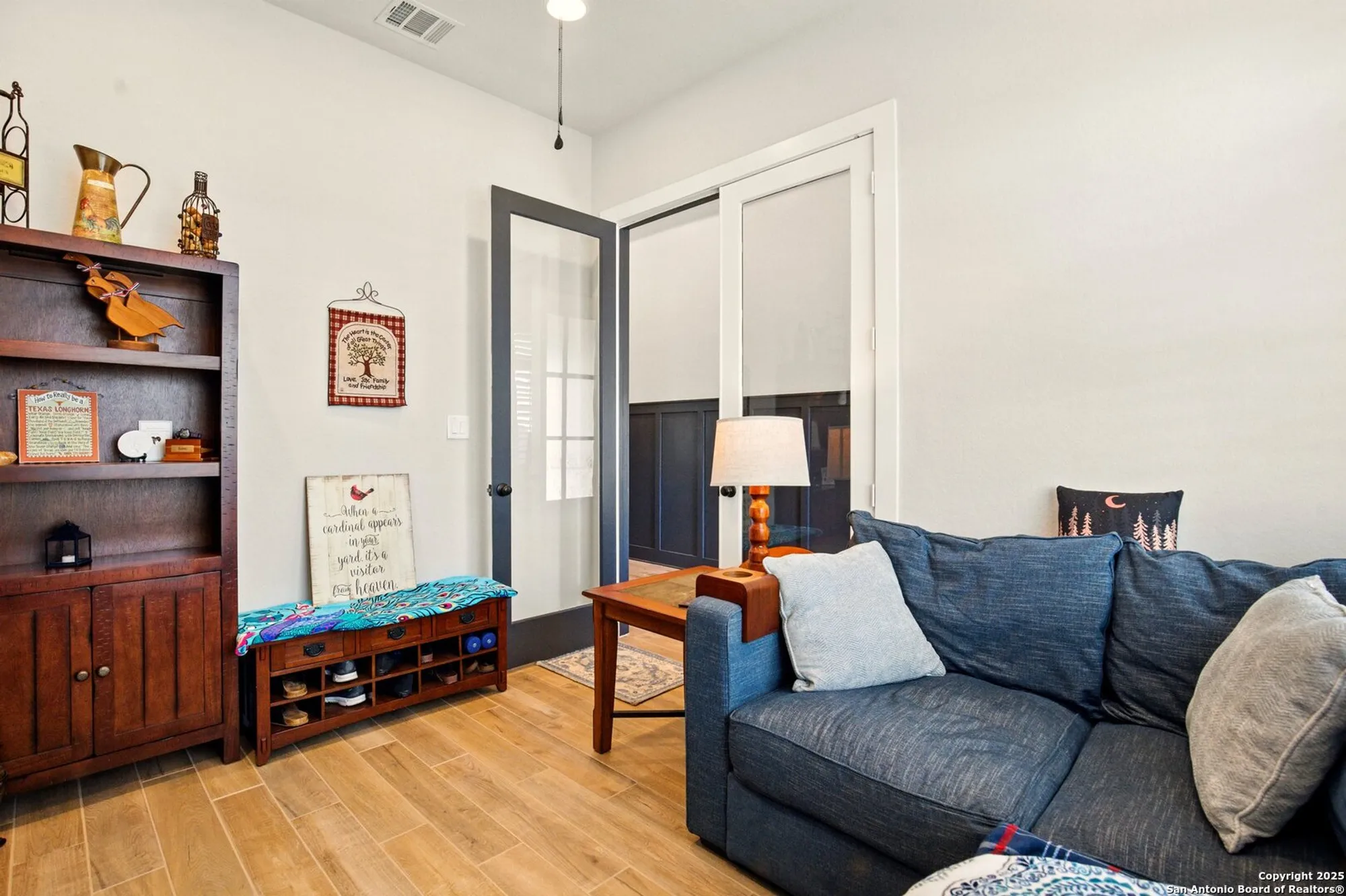 Property Slideshow image 9 of 45 | 1911 peres st, New Braunfels, TX, 78132