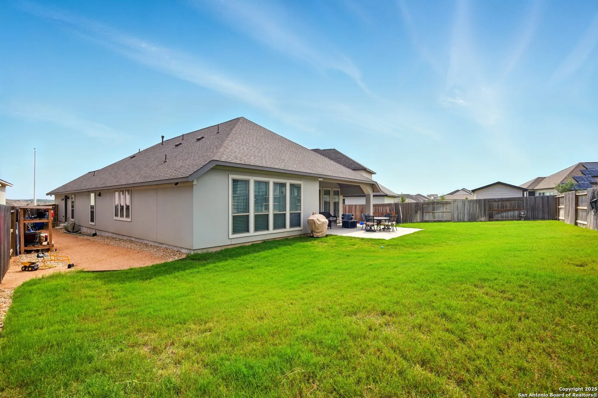 Property Slideshow image 4 of 45 | 1911 peres st, New Braunfels, TX, 78132
