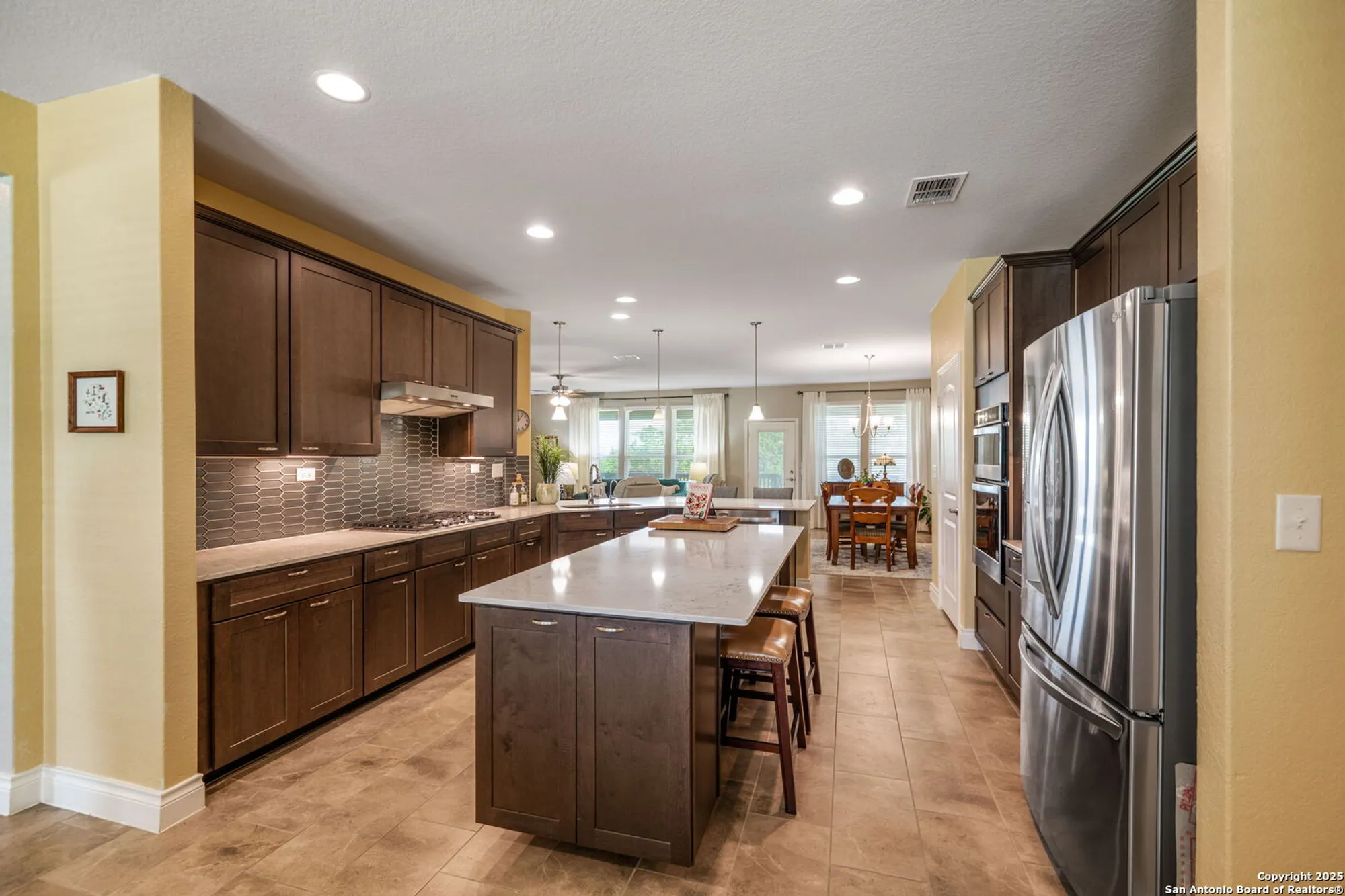 Property Slideshow image 20 of 50 | 4223 fiesta way, San Antonio, TX, 78253