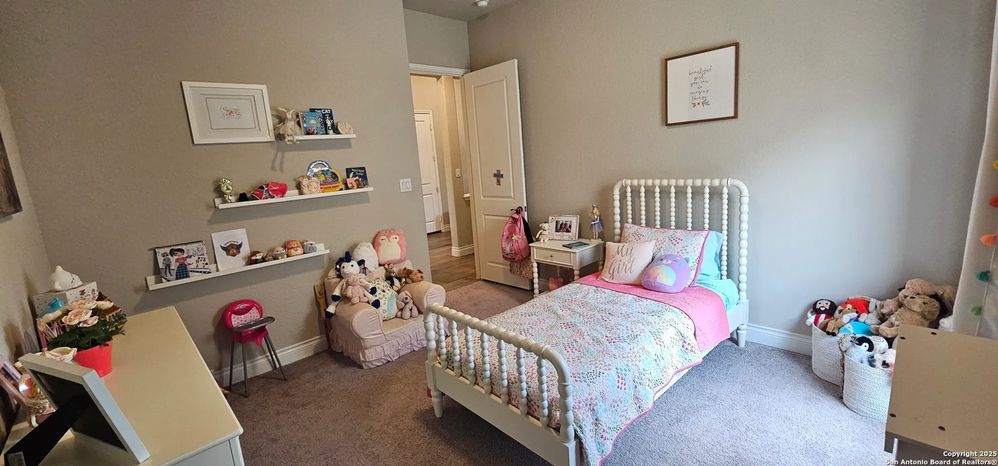 Property Slideshow image 11 of 41 | 633 vale ct, New Braunfels, TX, 78132